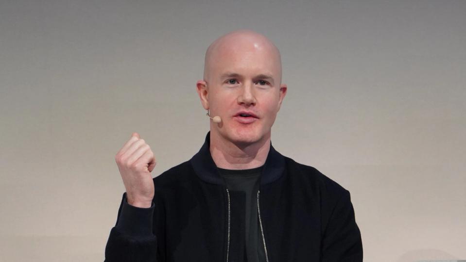 Coinbase Realiza Corte de 14% em sua Equipe: O Impacto da IA nas Operações de Criptoempresas