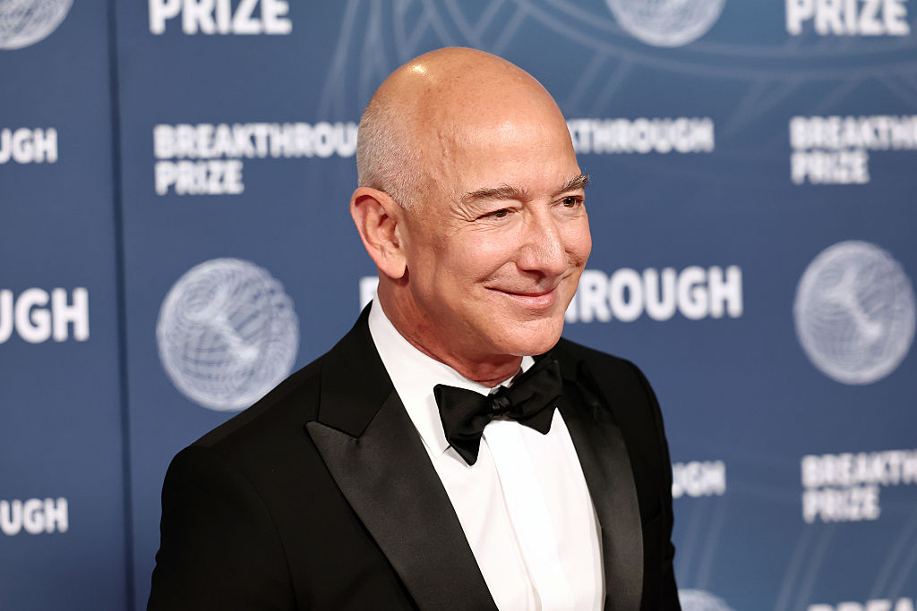 Jeff Bezos se despede do conselho da Slate Auto: O futuro da robótica em foco