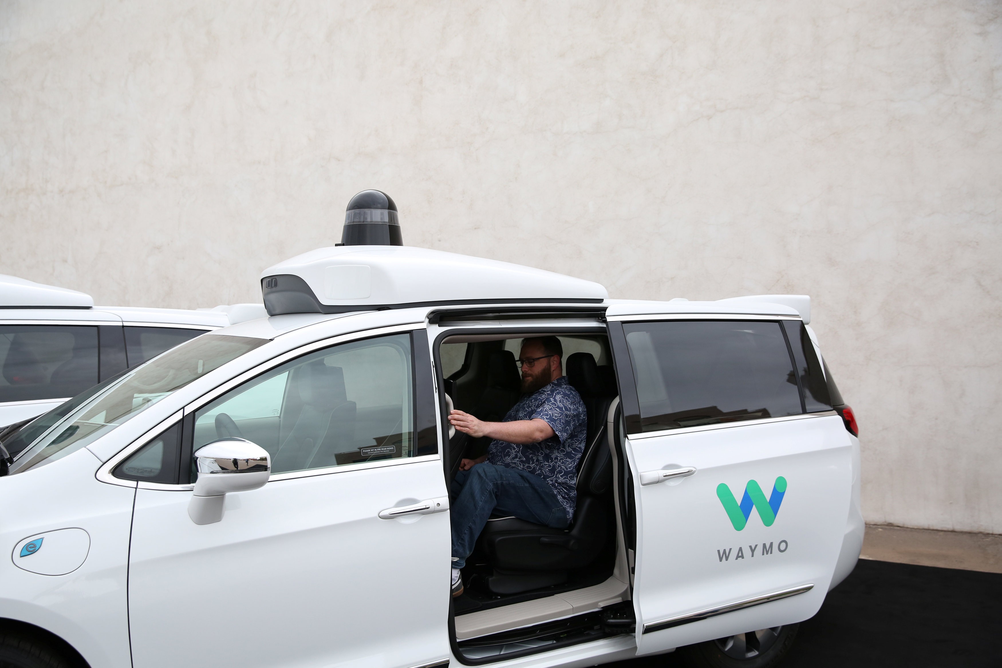Waymo Anuncia Recall de 3,8 Mil Robotáxis Após Vulnerabilidades em Condições Climáticas Extremas