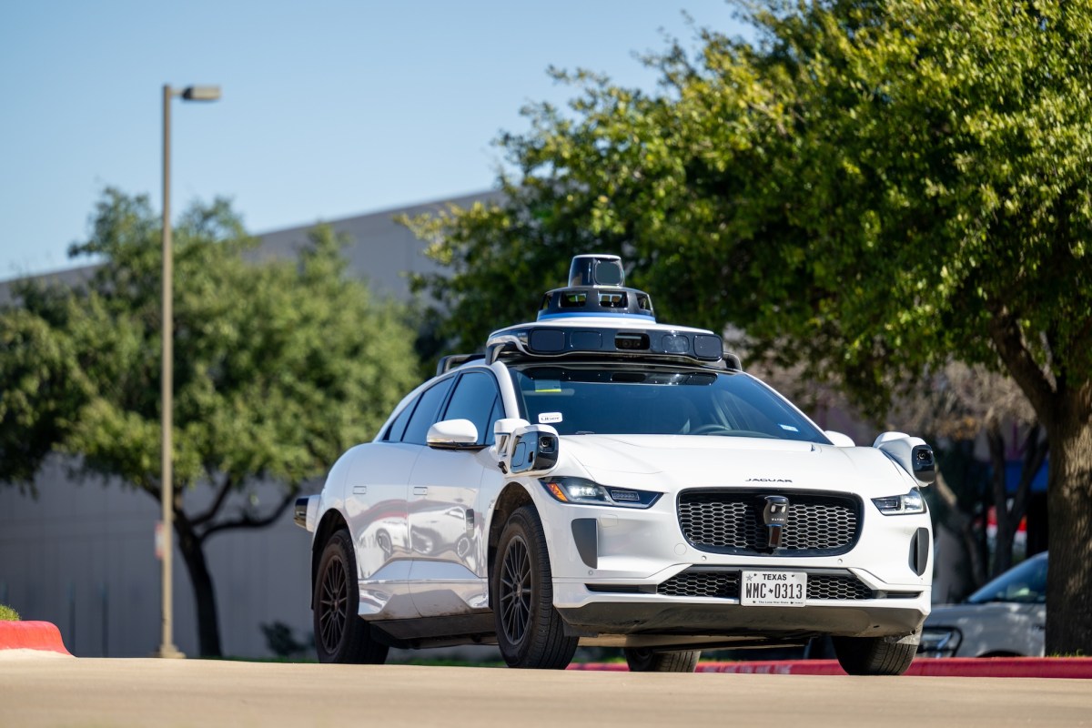 Waymo Lança Recall de Software para Aumentar a Segurança dos Robotaxis em Áreas Alagadas