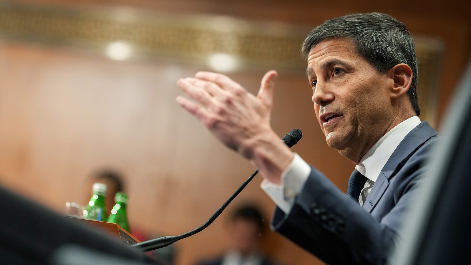 Senado Confirma Nominação de Kevin Warsh como Presidente do Fed, Encerrando Impasse sobre Investigação de Powell
