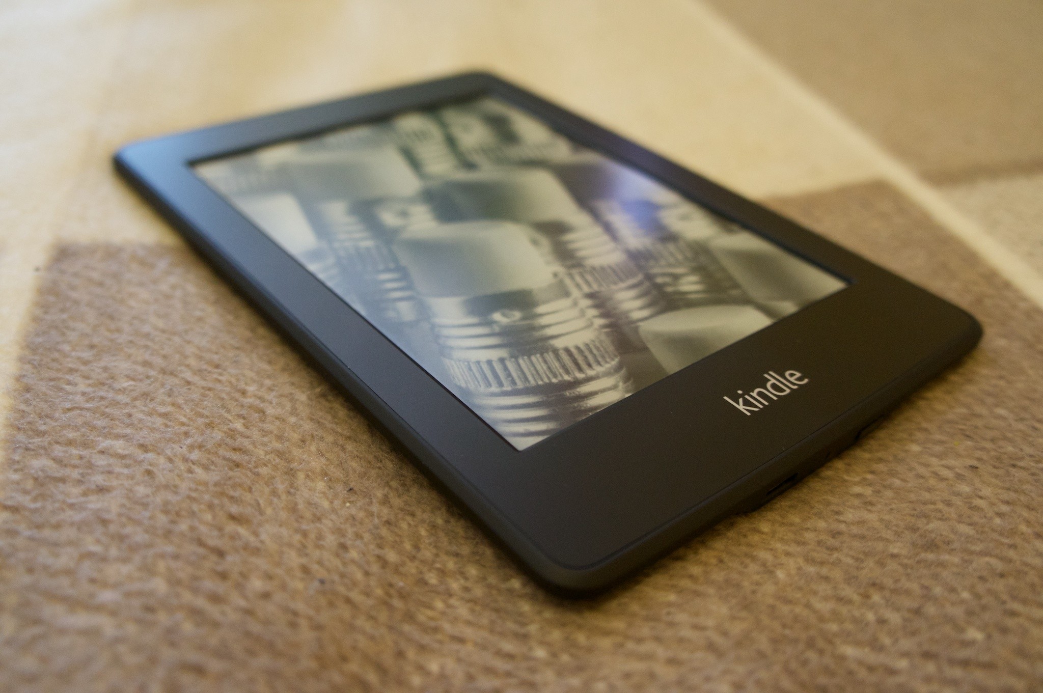 A Revolta dos Leitores: Amazon Encerra Suporte para Kindles Antigos