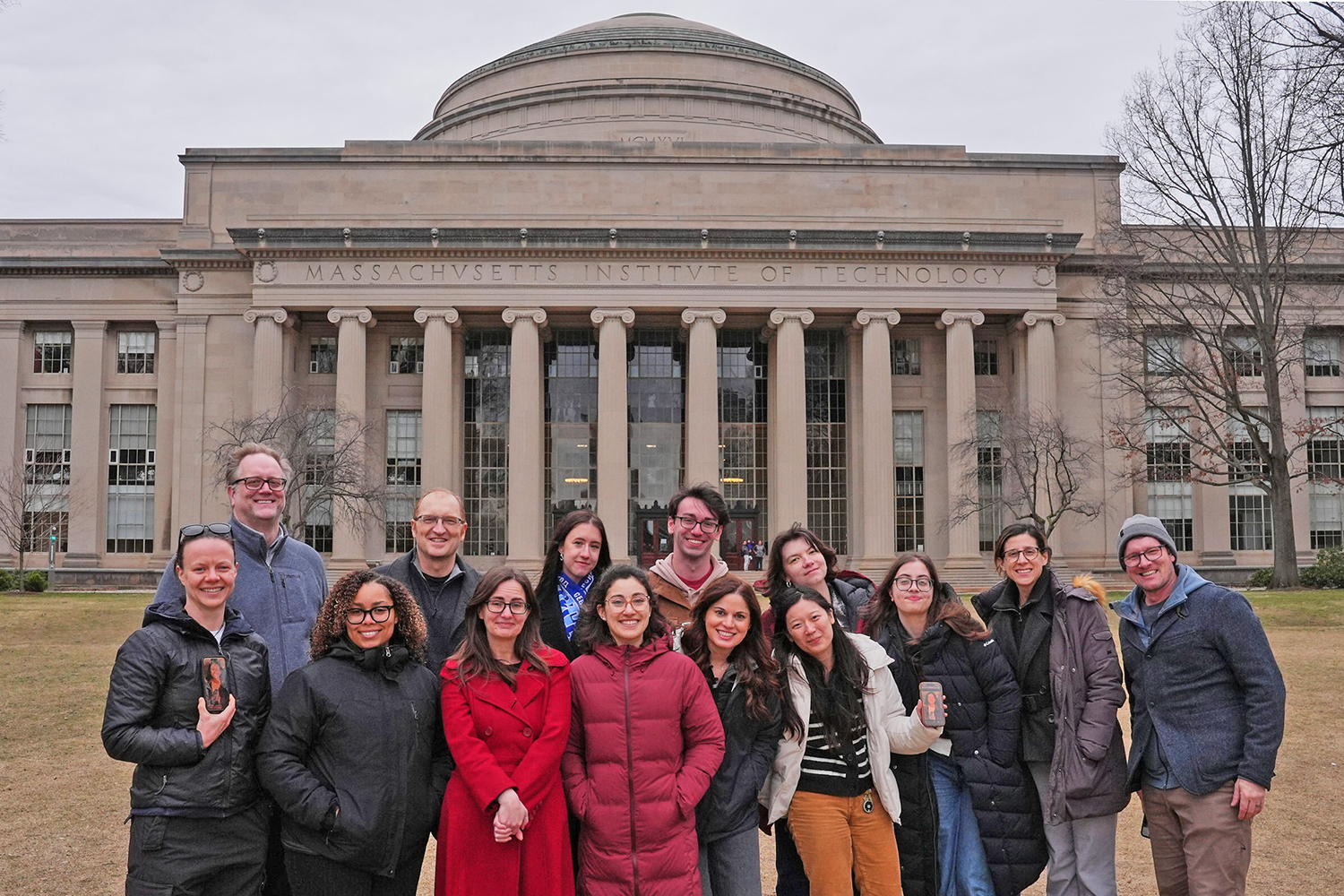 Inovação no Jornalismo: Estudantes do MIT Colaboram com a Associated Press para Narrativas Climáticas