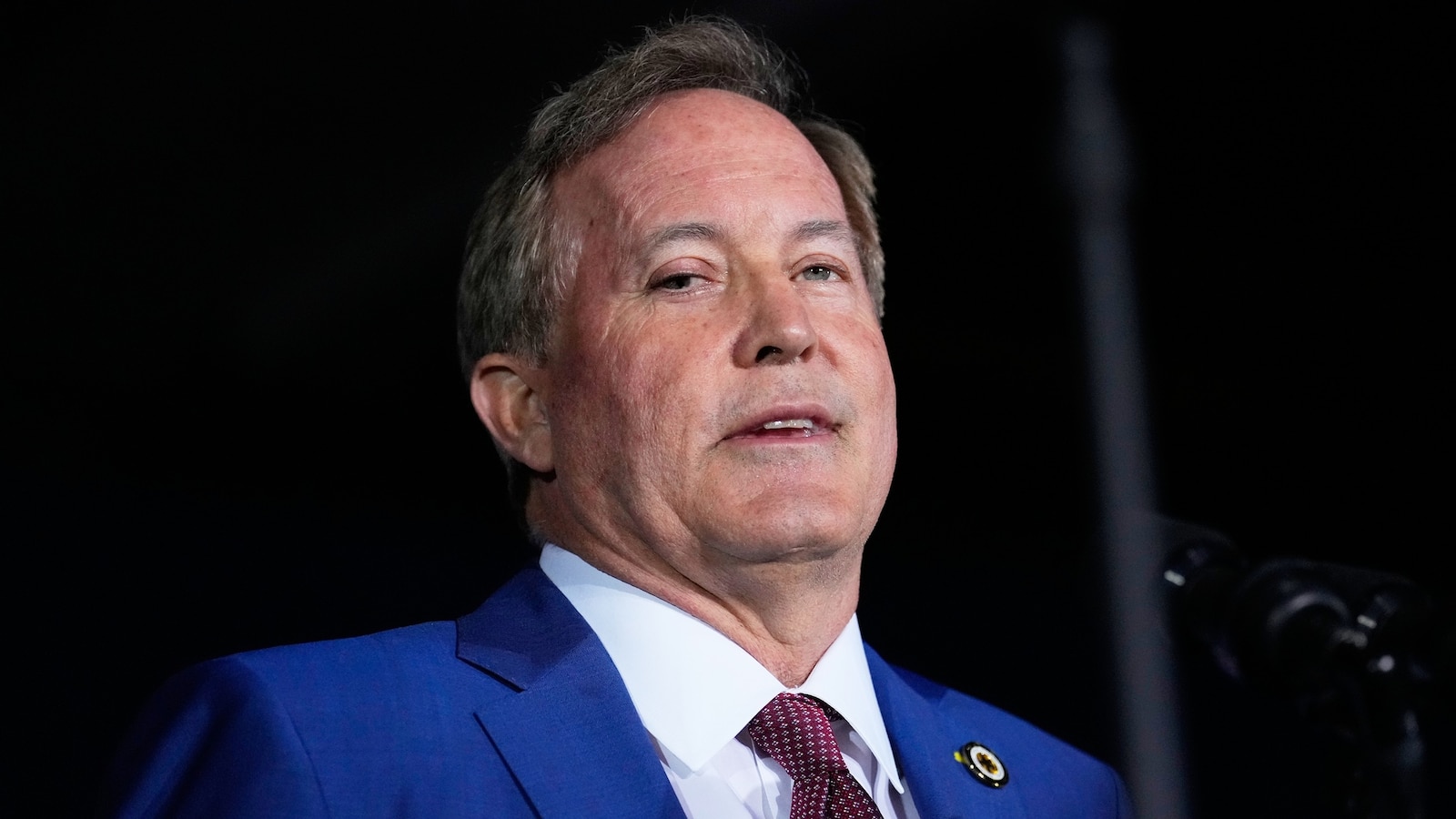 A Nova Realidade Política do Texas: Análise da Derrota de Cornyn e as Vulnerabilidades de Paxton
