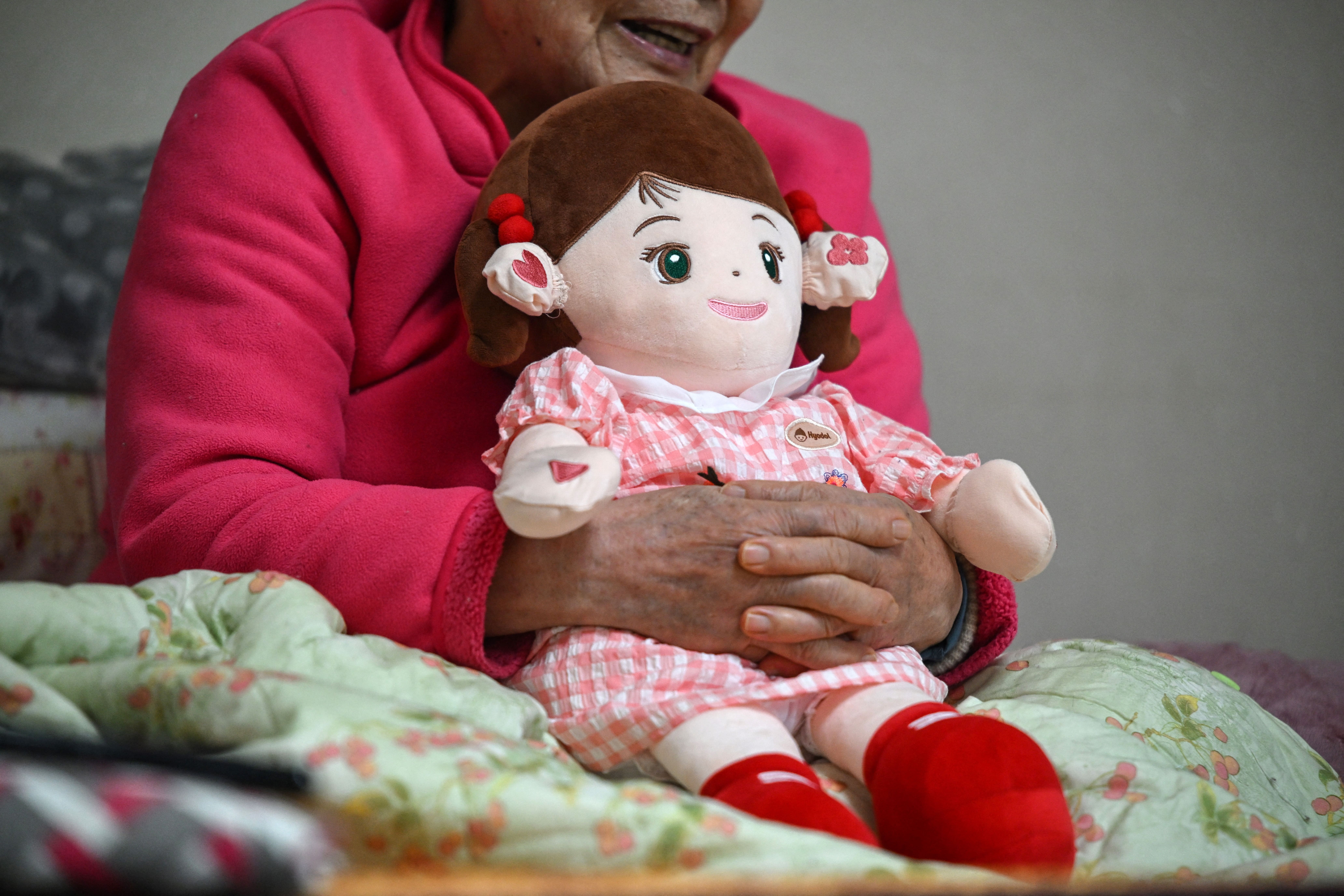 Bonecas com IA cuidam de idosos na Coreia do Sul