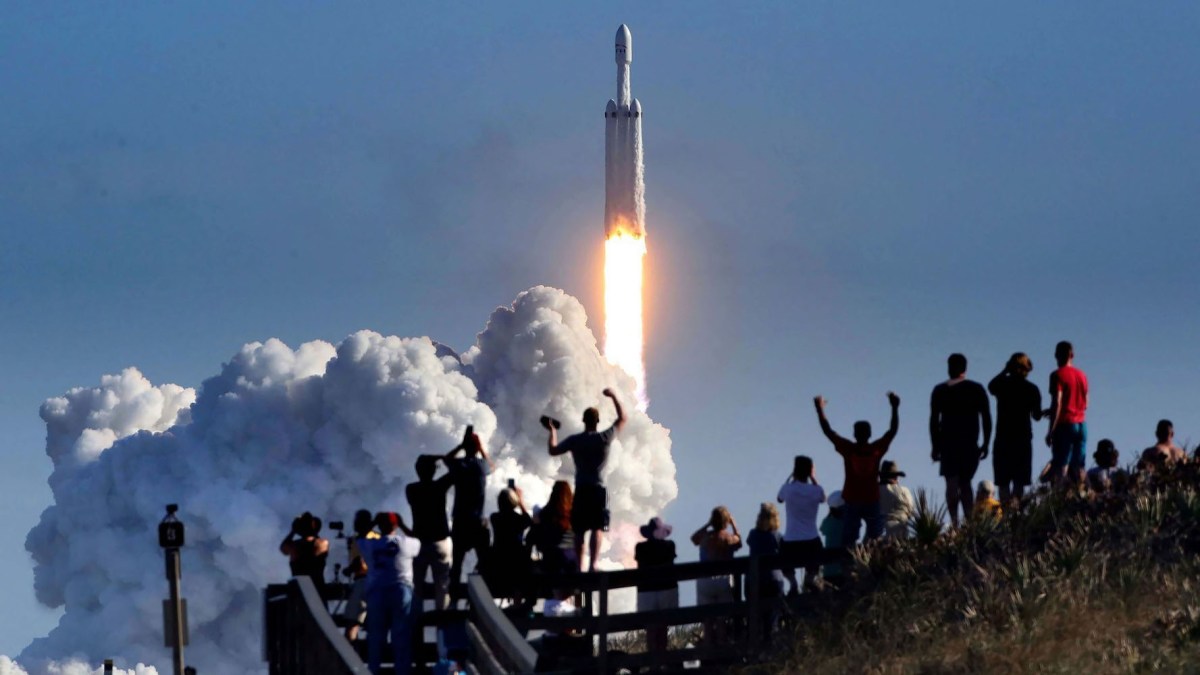 SpaceX Supera Amazon com Avaliação de $2,7 Trilhões
