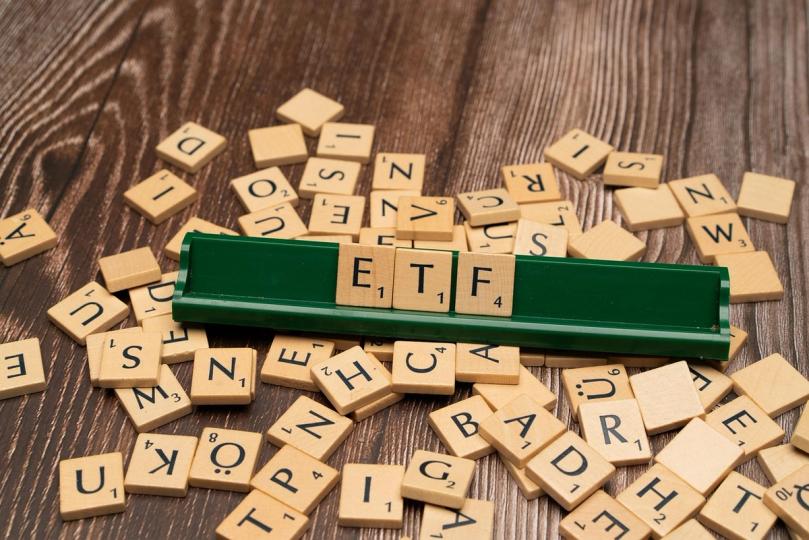 Impacto dos ETFs de Bitcoin e Ether: Um Olhar Sobre o Mercado em Tempos de Incerteza