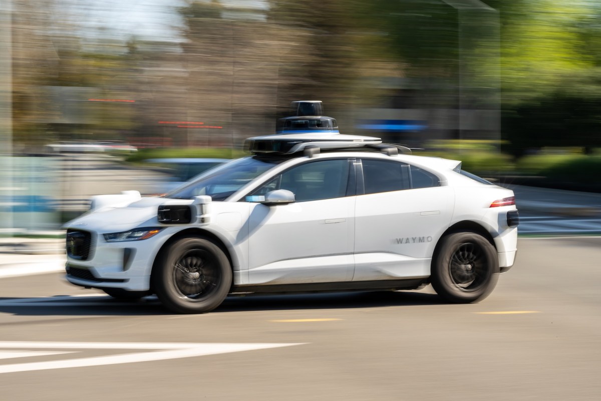 Waymo Recalled 4,000 Robotaxis para Prevenir Acidentes em Zonas de Construção