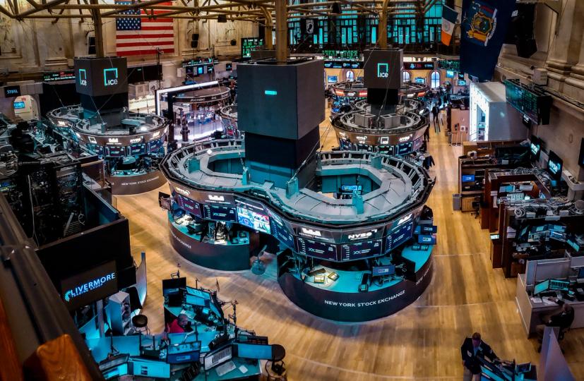 OKX e NYSE: A Conexão entre os Mercados TradFi e Cripto