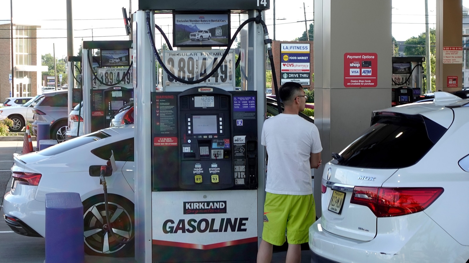 Will Gas Prices Keep Falling? Experts Weigh In