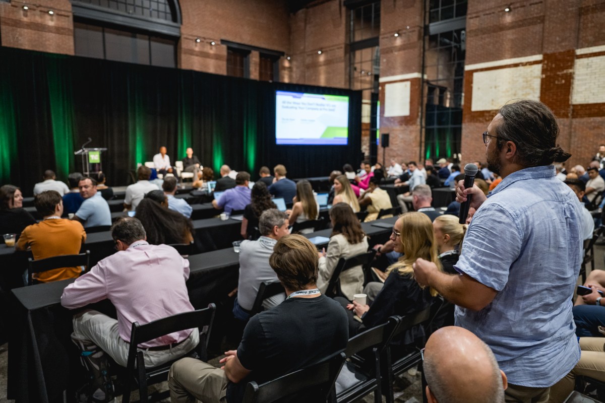 Contagem Regressiva para o TechCrunch Founder Summit 2026: Últimos Dias para Economizar