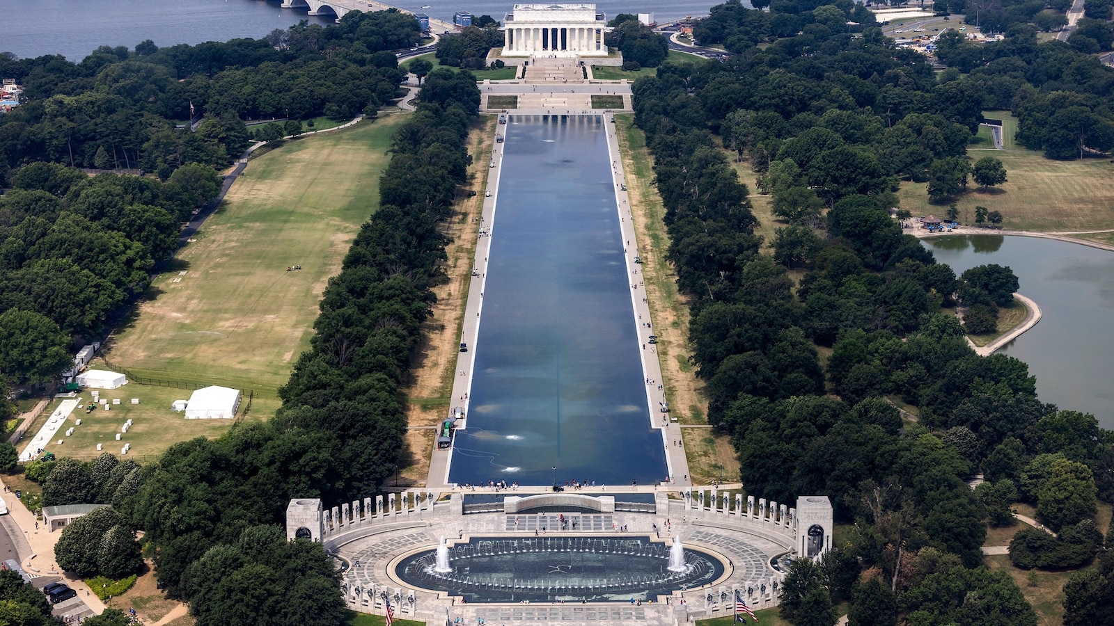 Renovações Controversas: A Nova Era do Reflecting Pool
