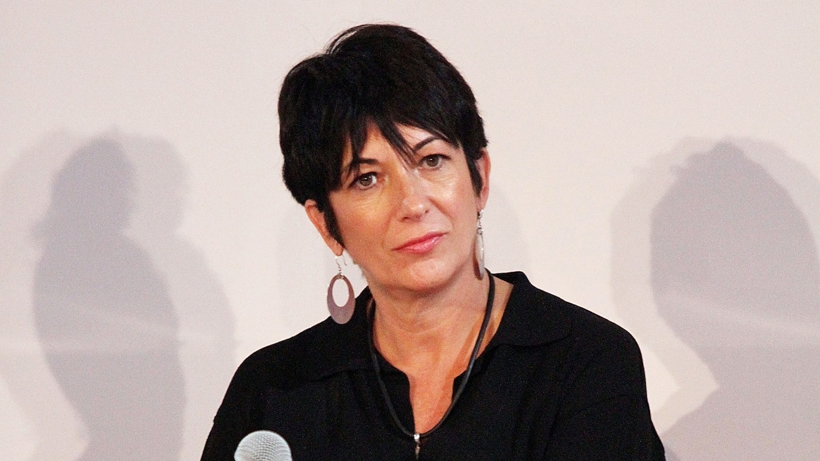 Ghislaine Maxwell Desafía Sua Condenação Após Liberação de Arquivos de Epstein