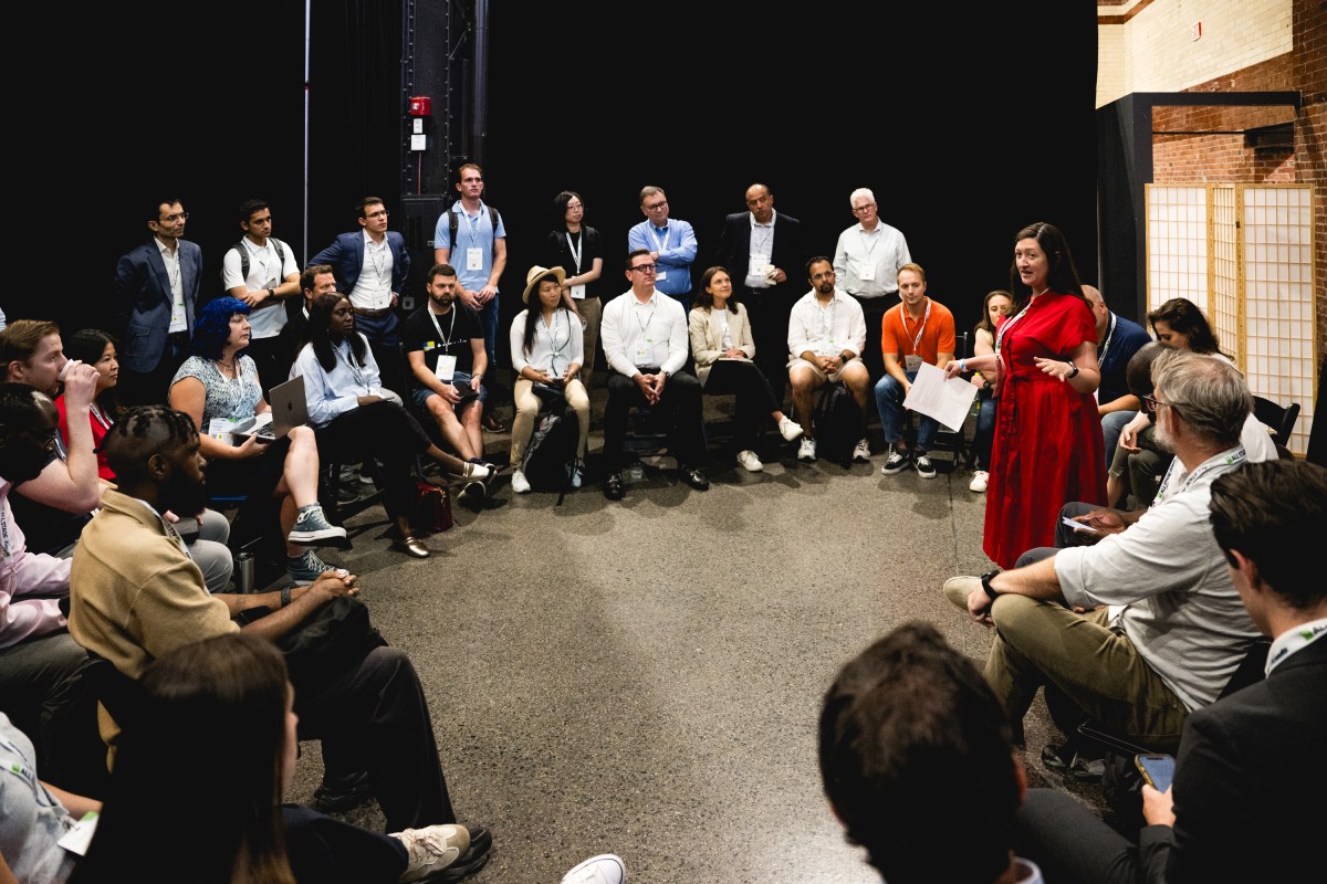Contagem Regressiva para o TechCrunch Founder Summit 2026
