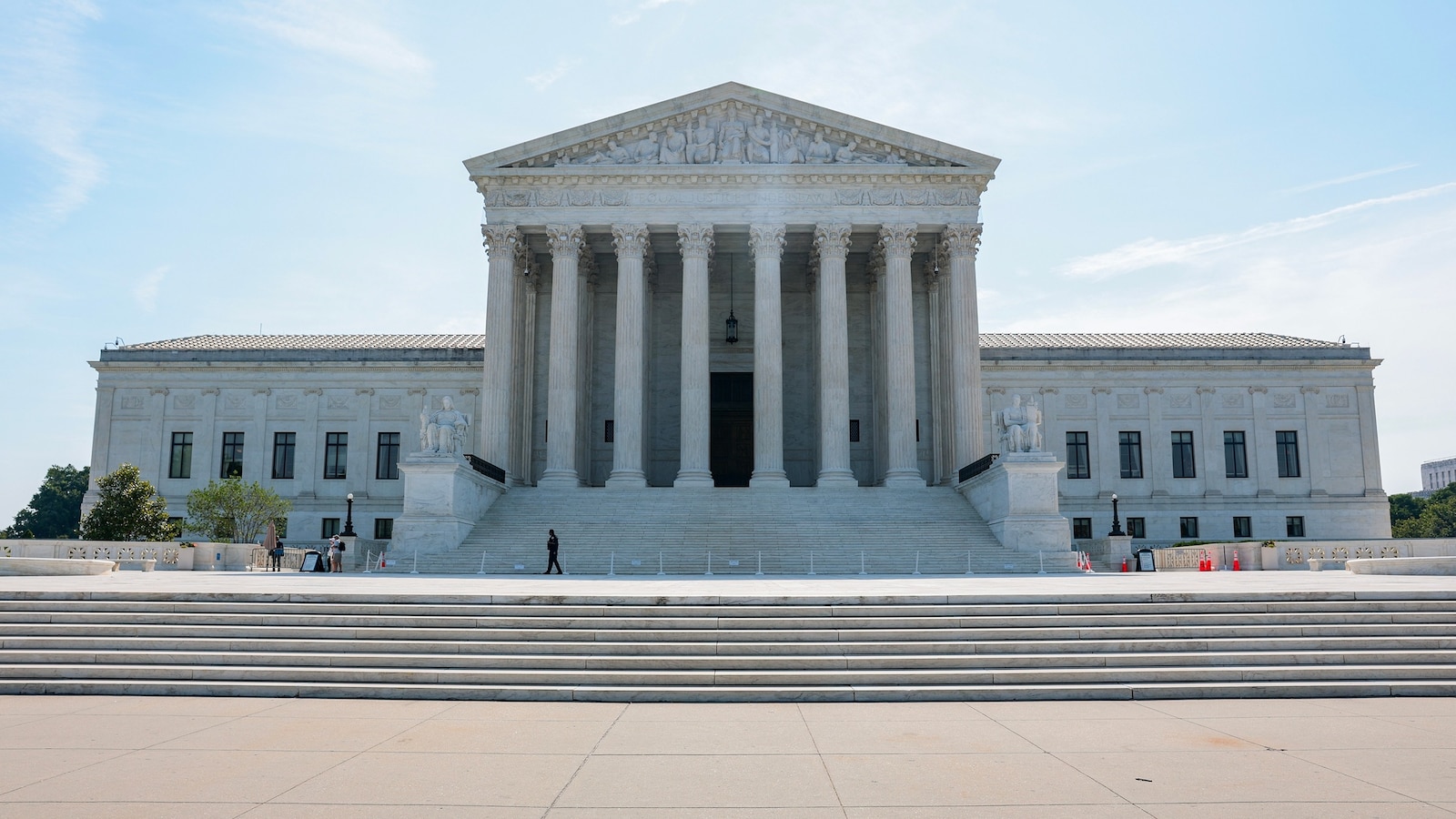 Supreme Court Invalidates Hawaii's Gun Carry Restrictions on Private Property