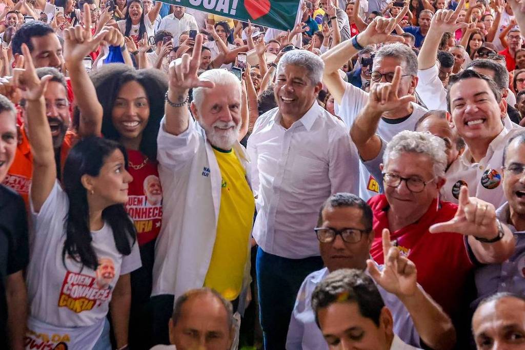 Jaques Wagner defende sua inocência em meio a investigações e destaca apoio de Lula