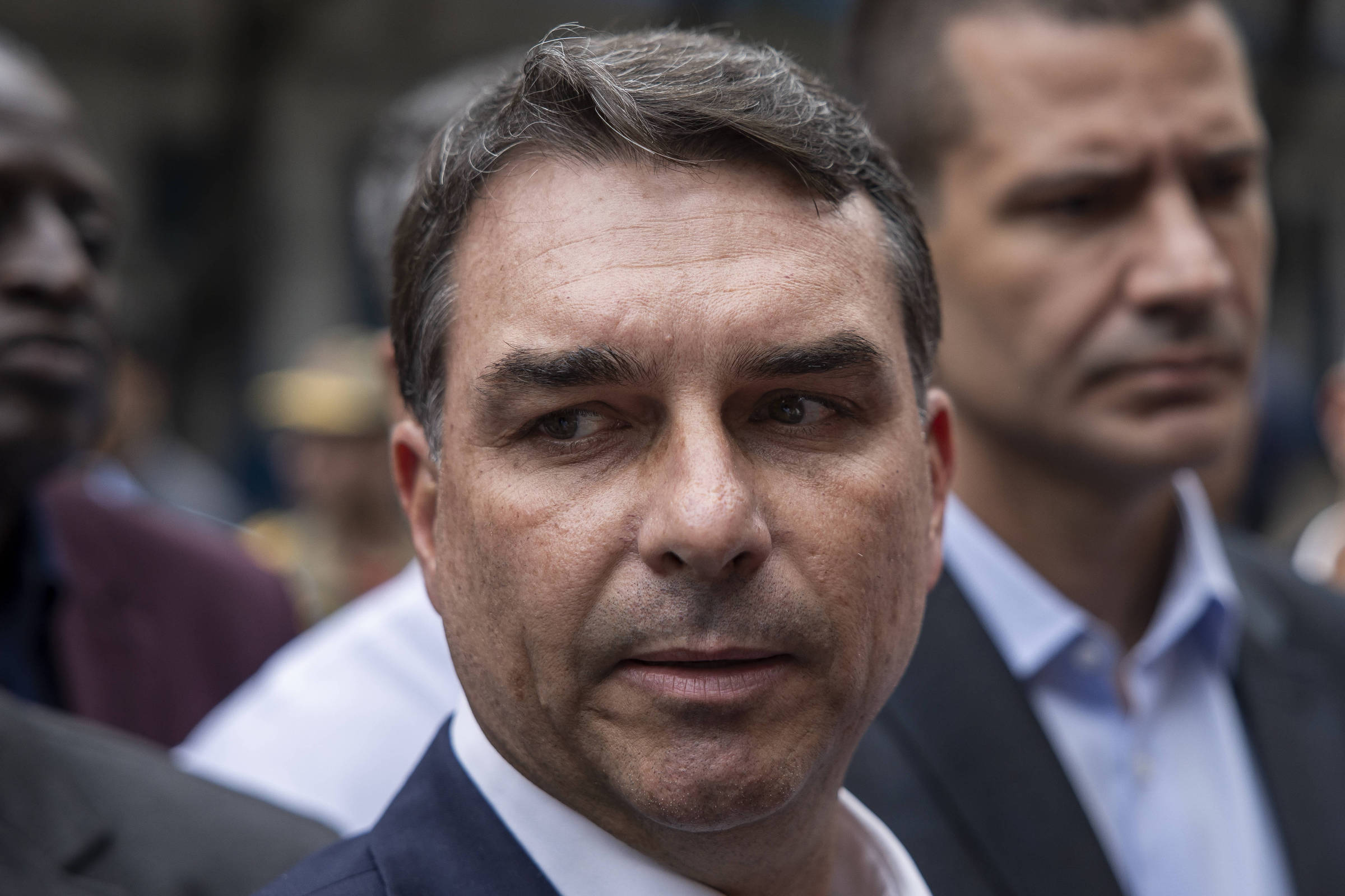 As Ausências de Flávio Bolsonaro no Senado: Um Olhar Detalhado sobre a Participação Parlamentar em 2026
