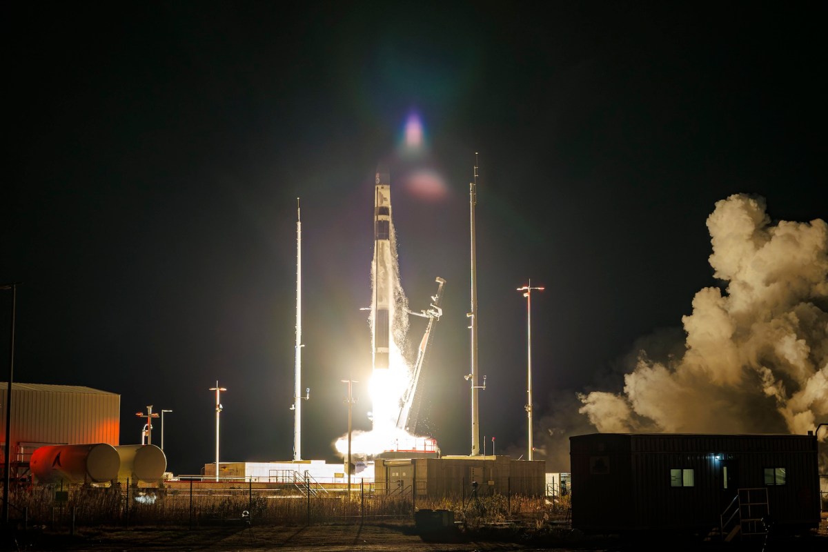 Rocket Lab Expande Suas Asas: A Aquisição da Iridium e o Futuro das Comunicações Espaciais