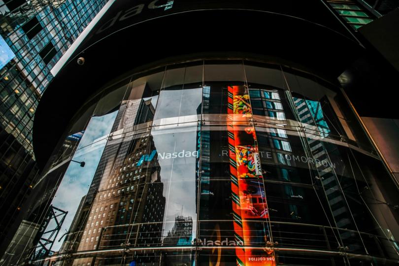 Nasdaq Expande Distribuição de Dados do Mercado em Infraestrutura Blockchain