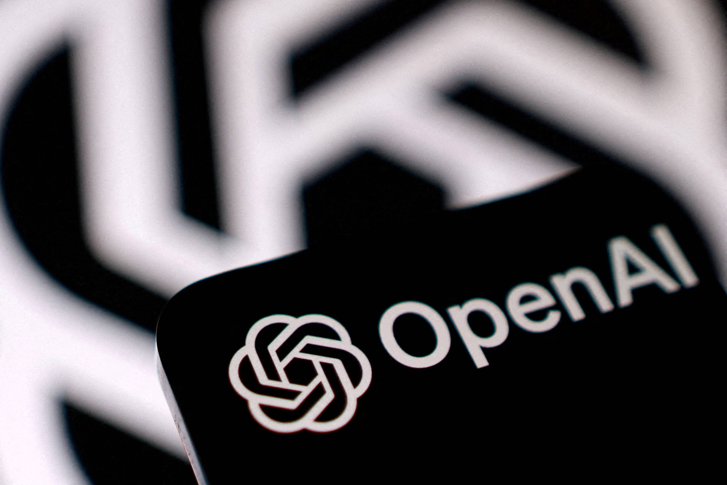 Grupo com quase 400 jornais processa OpenAI e Microsoft nos EUA por copiar textos sem autorização