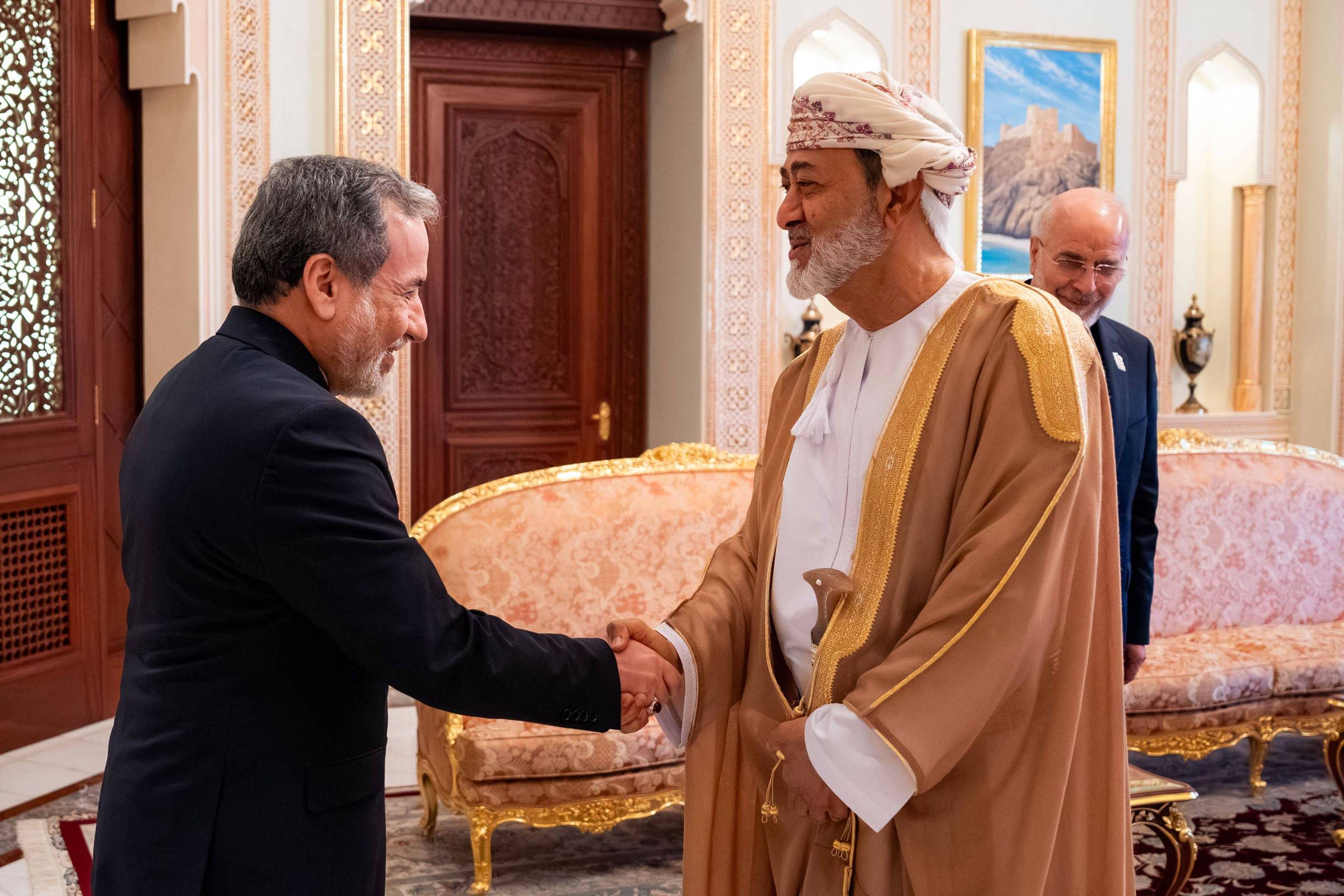 O Futuro do Estreito de Hormuz: Um Novo Capítulo nas Relações de Irã e Omã