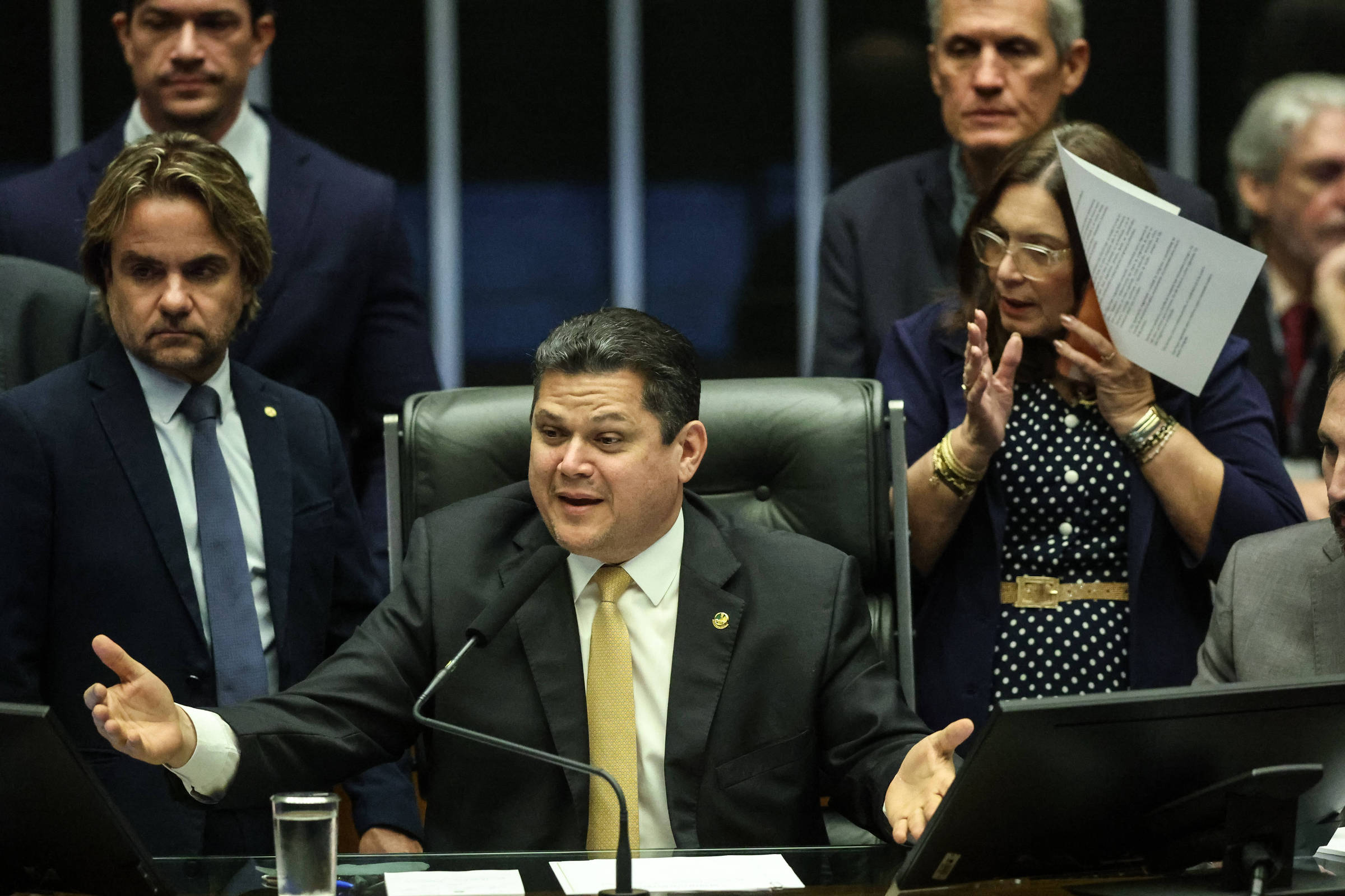 Estratégias Futuras do Governo Lula diante da Nova Pauta-Bomba