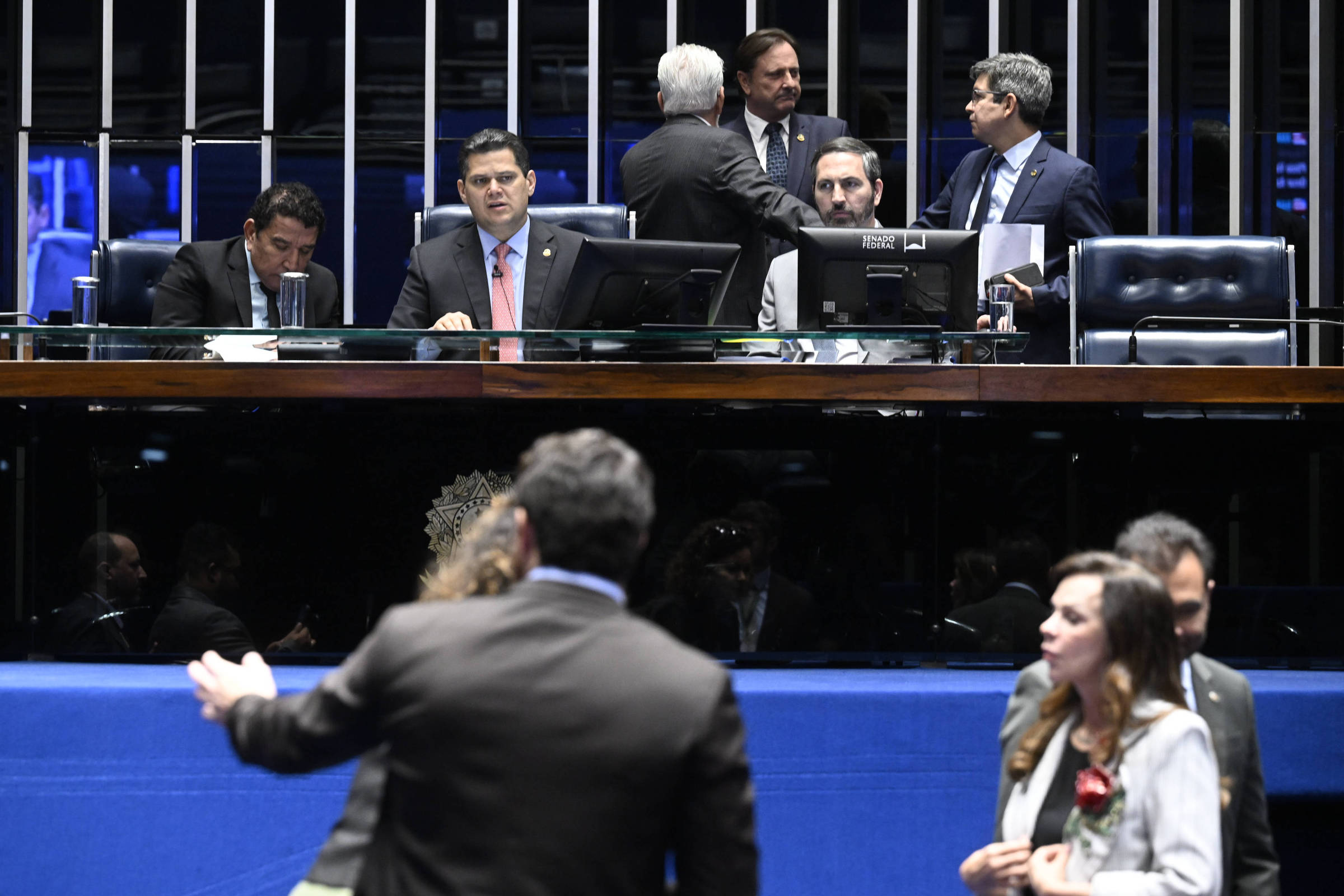 Senado Adia Votação da Aposentadoria dos Agentes de Saúde: Entenda os Impactos