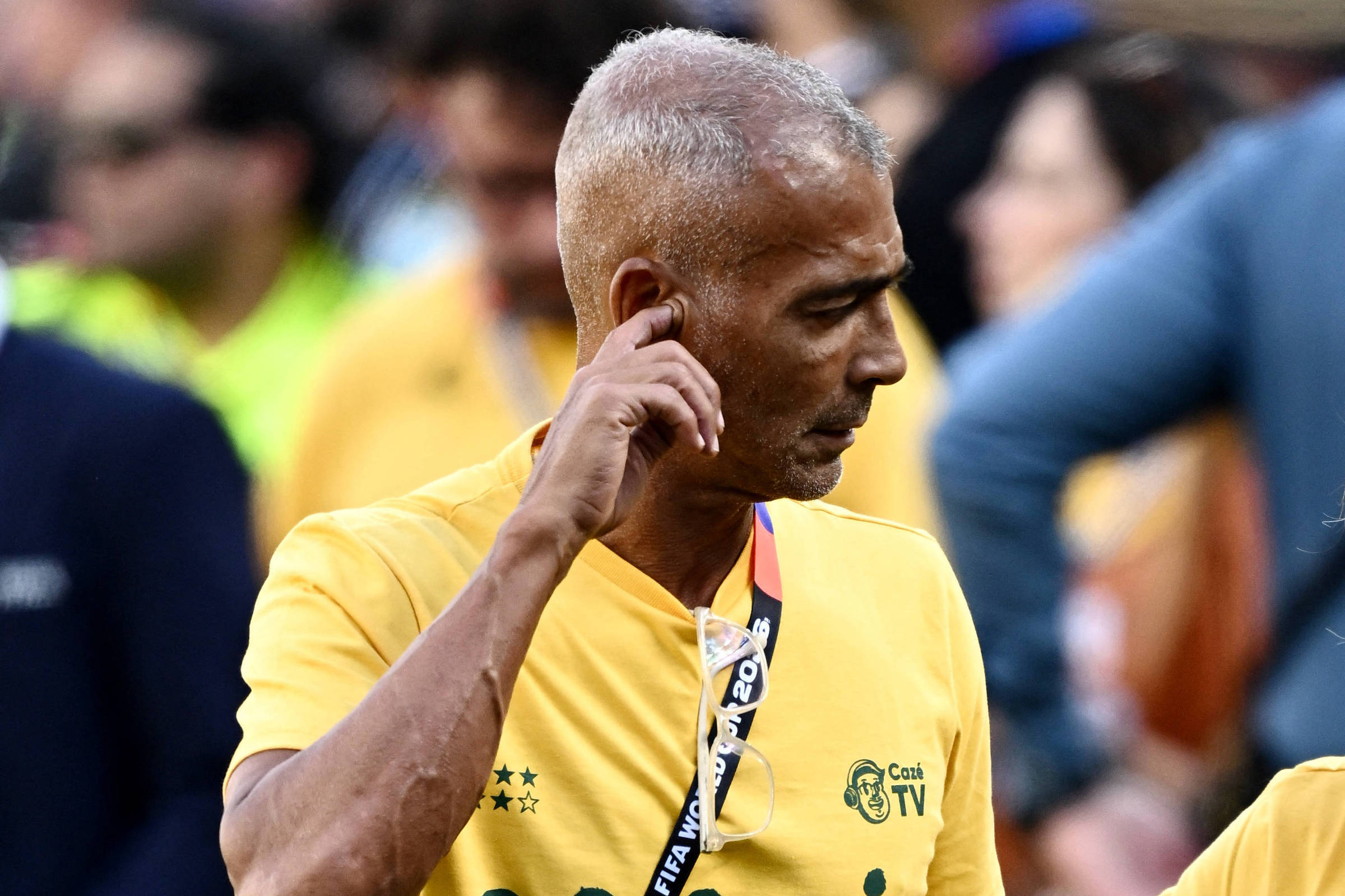 Romário Renuncia ao Salário e Vota em Proposta de Emenda Paramentar durante a Copa do Mundo