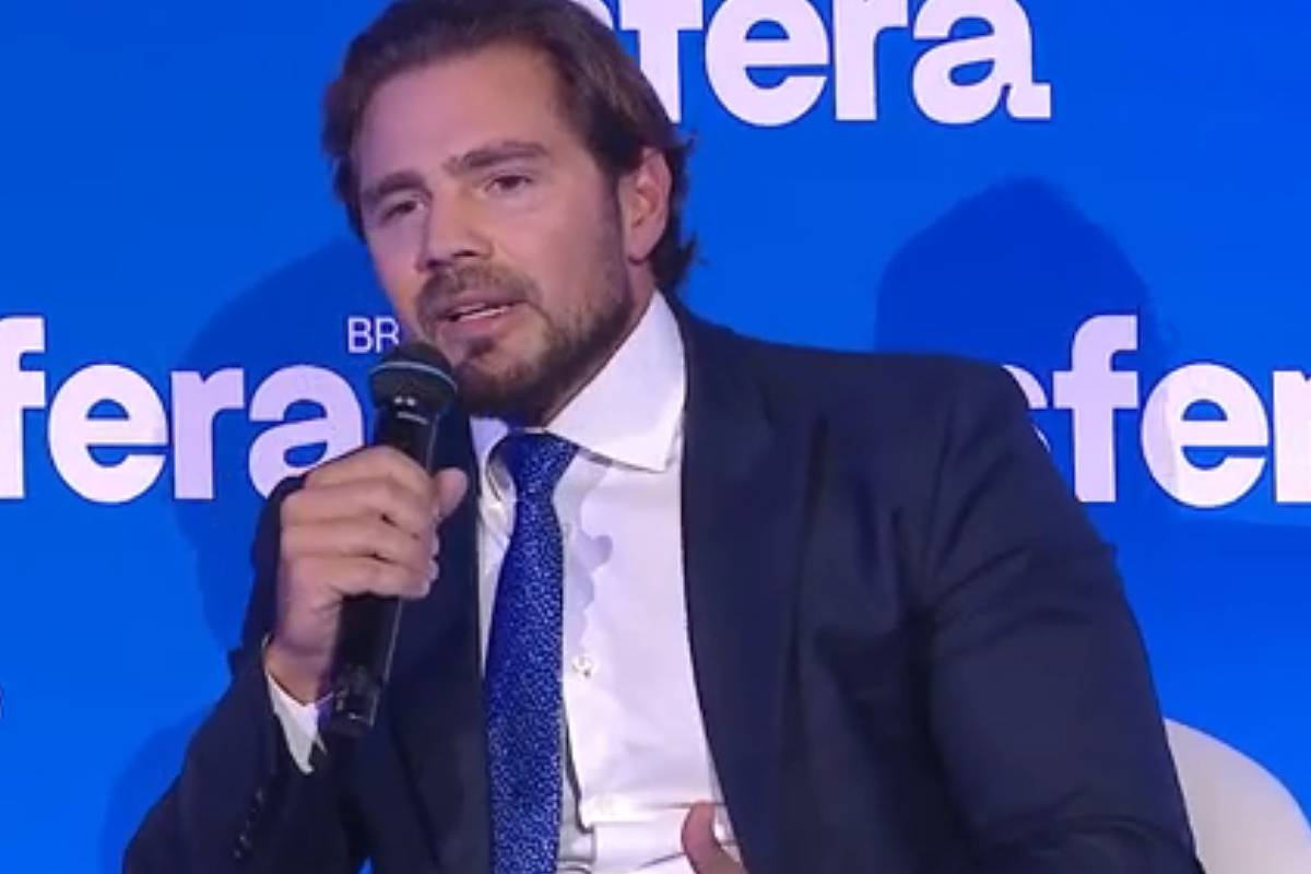 Diálogos entre Vorcaro e publicitário revelam devassa contra jornalista