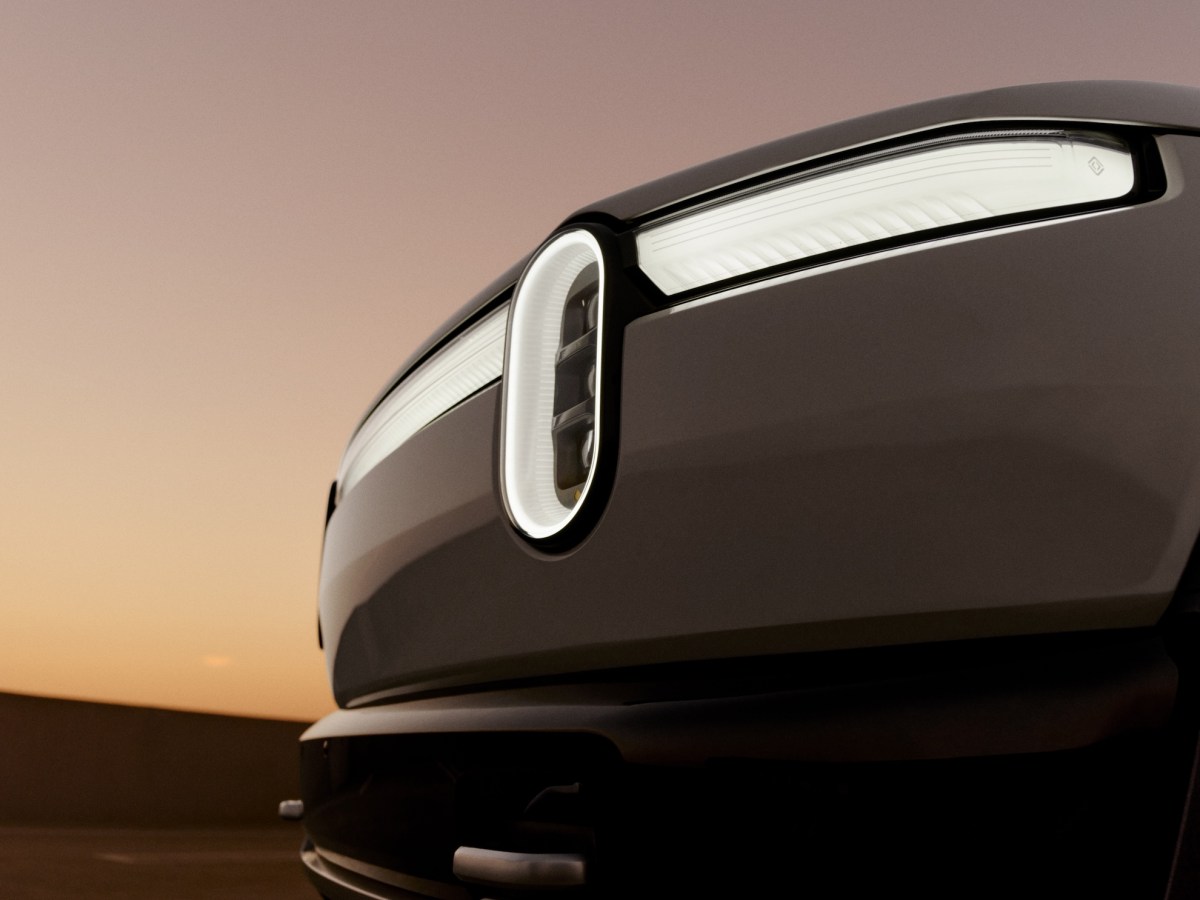 Rivian Aumenta Previsão de Vendas de Veículos Elétricos com Produção em Alta