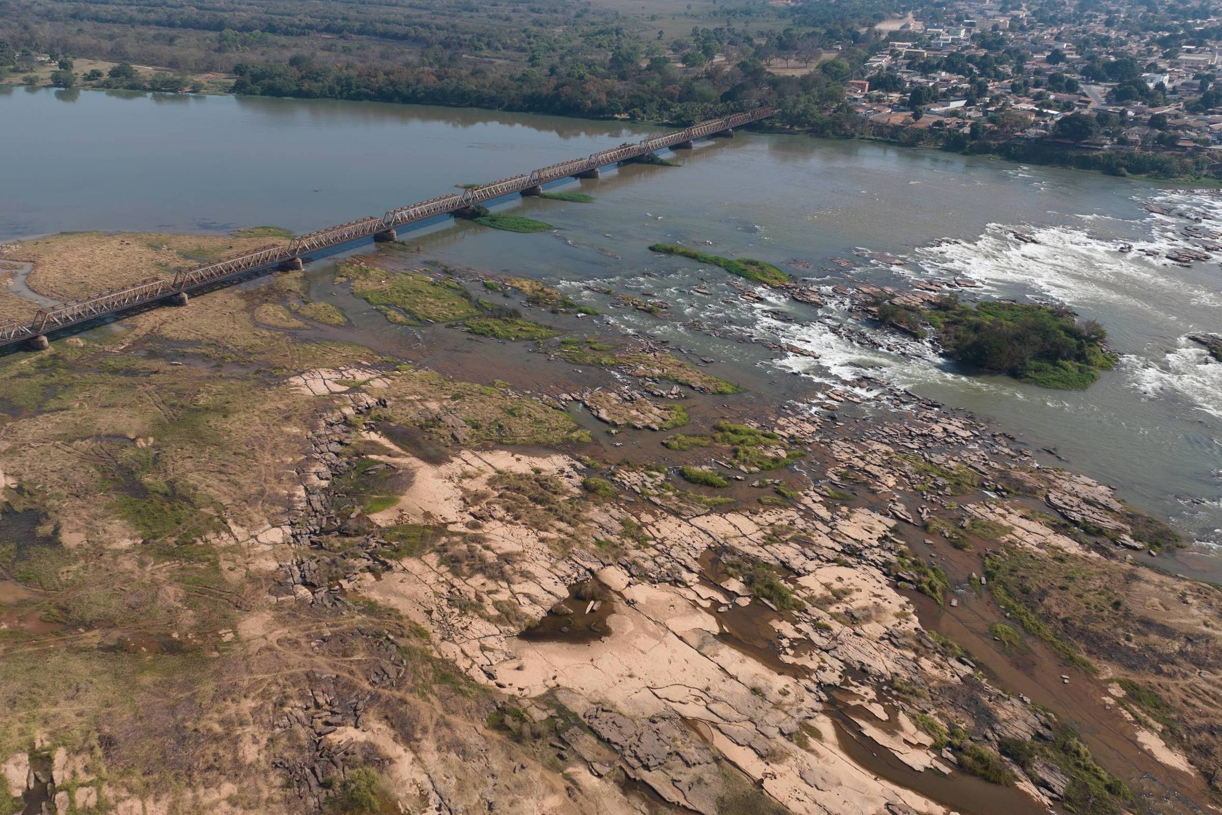 Inauguração de Adutora Sem Água: O Desafio do Governo Lula em Tempo de Pressa