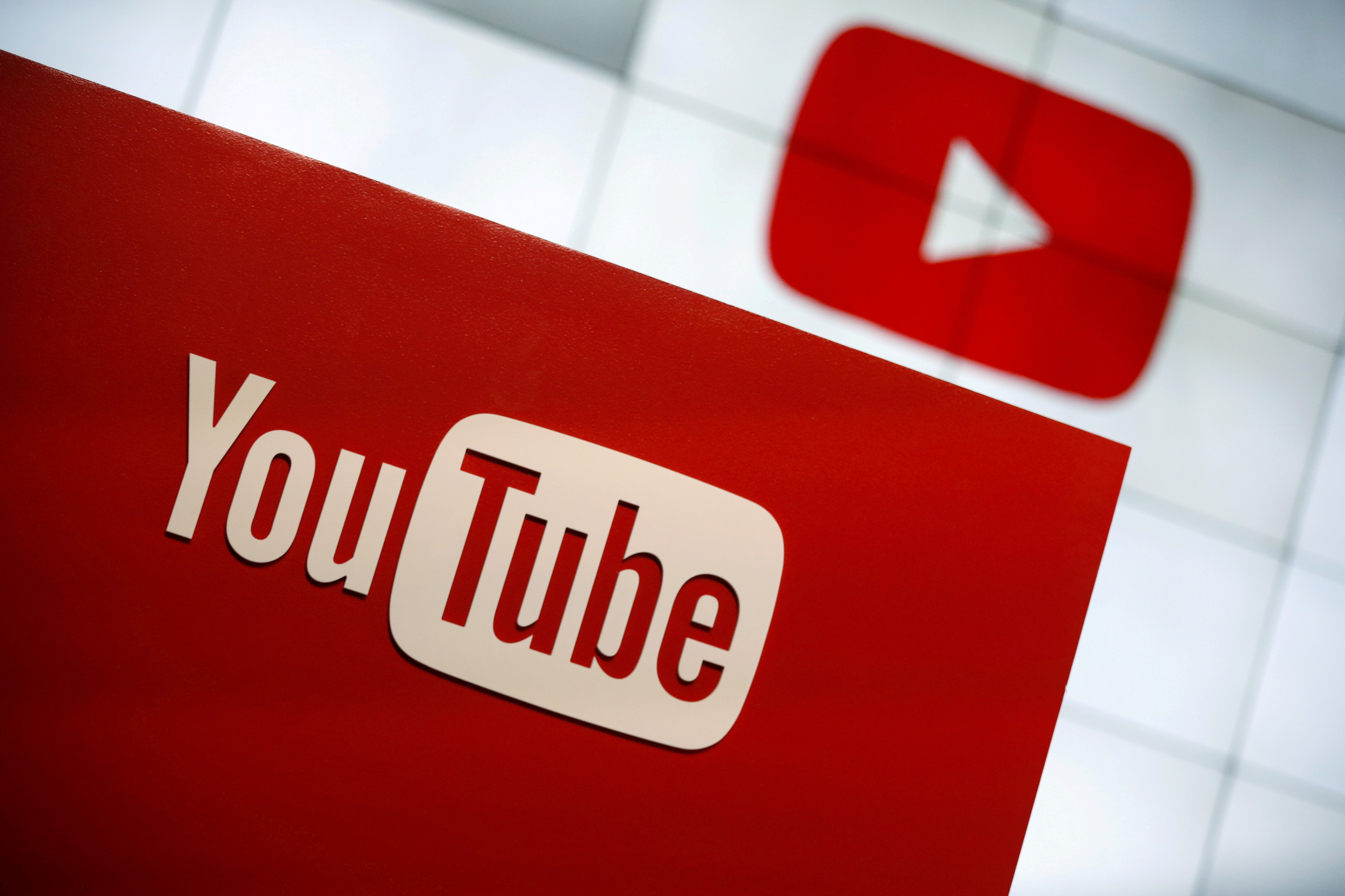 AGU Notifica Google no Brasil sobre Conteúdo Ilegal no YouTube