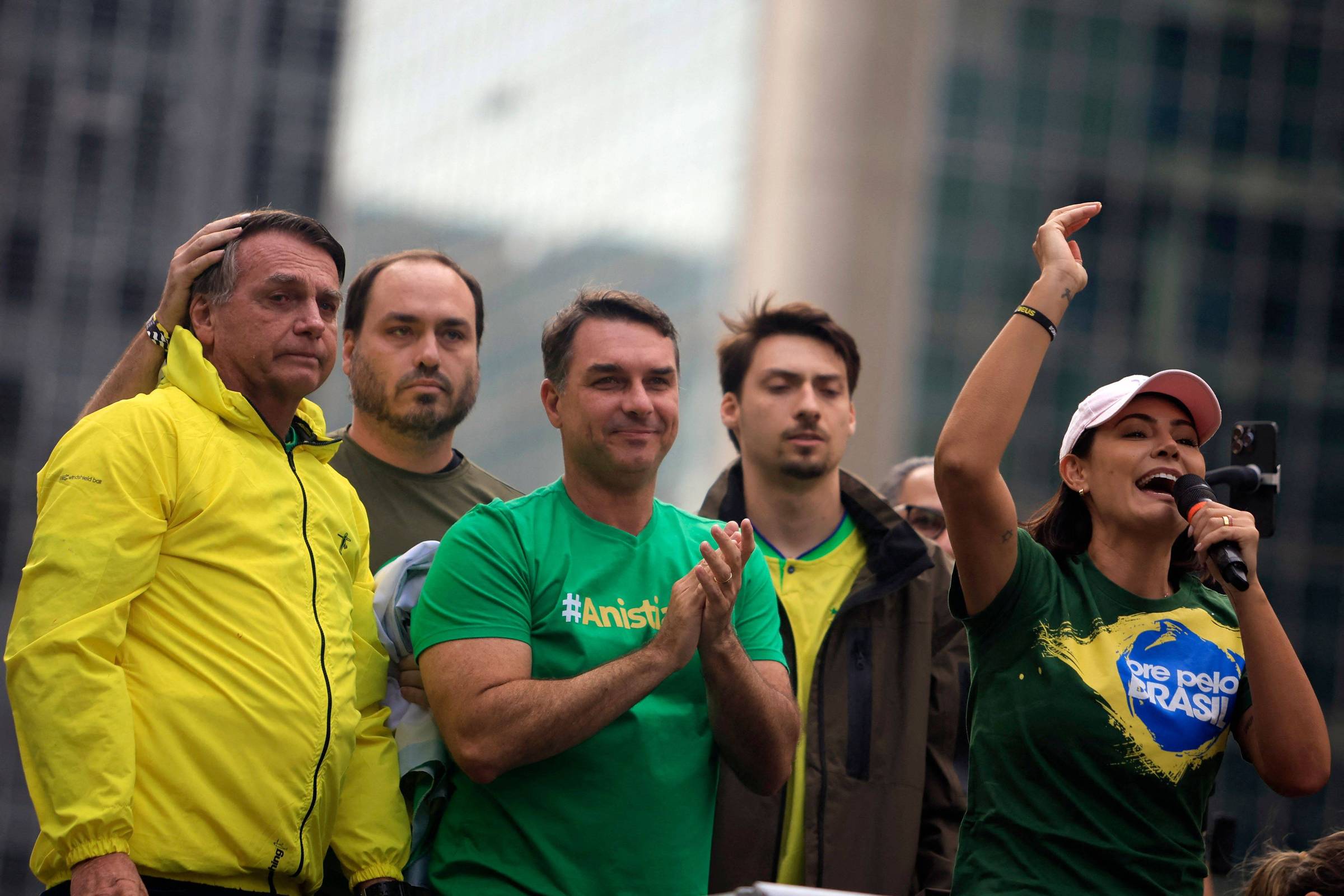 A Nova Dinastia: O Futuro Político de Michelle Bolsonaro