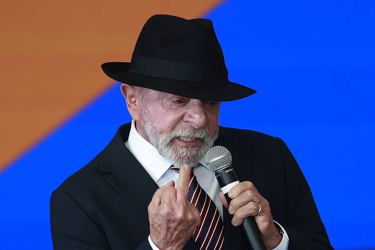 O Dedo do Meio de Lula: Um Gesto Protesto Contra Estigmas Sociais
