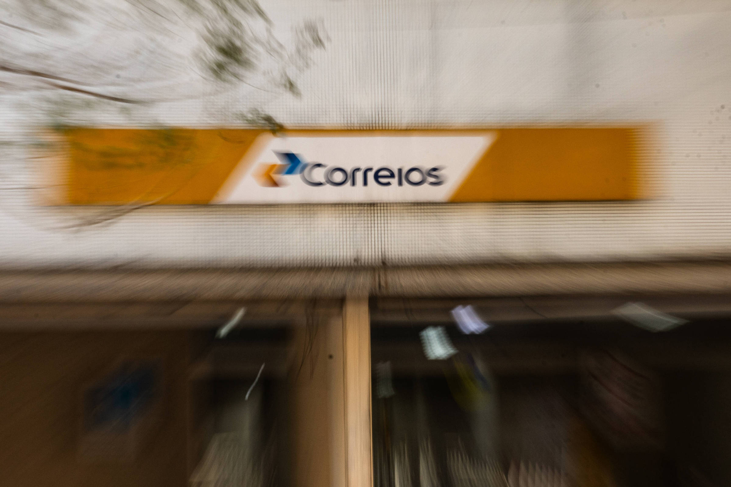 Tesouro Nacional Avalia Novas Diretrizes após Críticas do TCU sobre Empréstimo aos Correios