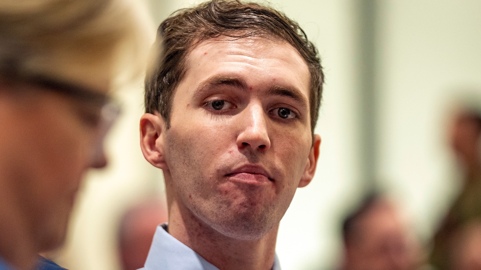 Misterioso Assassinato de Charlie Kirk: A Luta Judicial de Tyler Robinson
