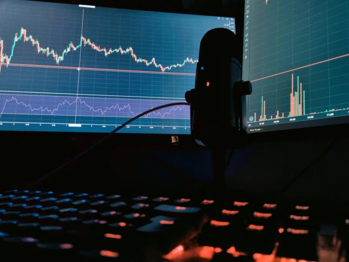 As Perspectivas do Bitcoin: Ganhos de Julho em Risco com a Demanda dos EUA Fraca