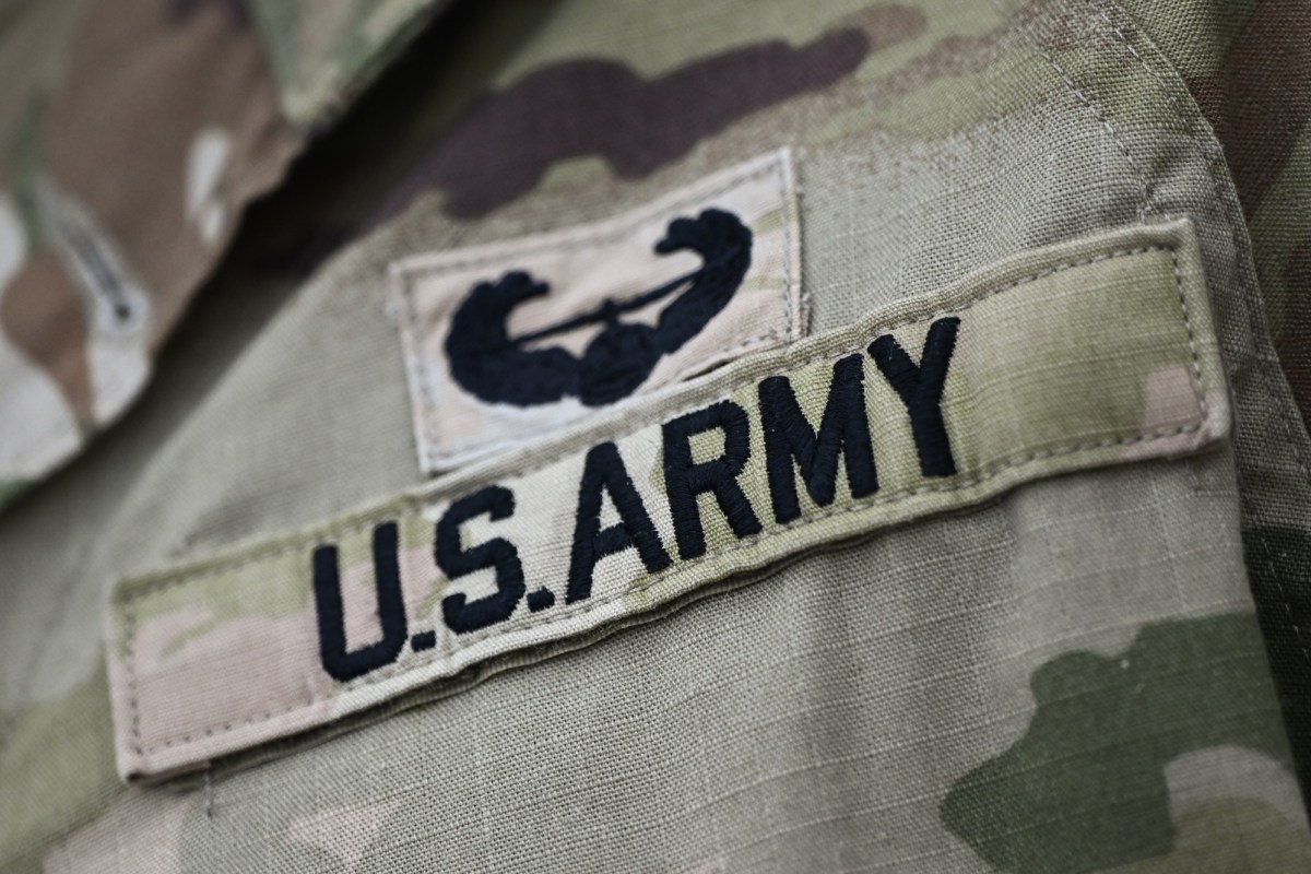 Hacktivistas chamam atenção para Trump ao invadir e desfigurar sites do Exército dos EUA