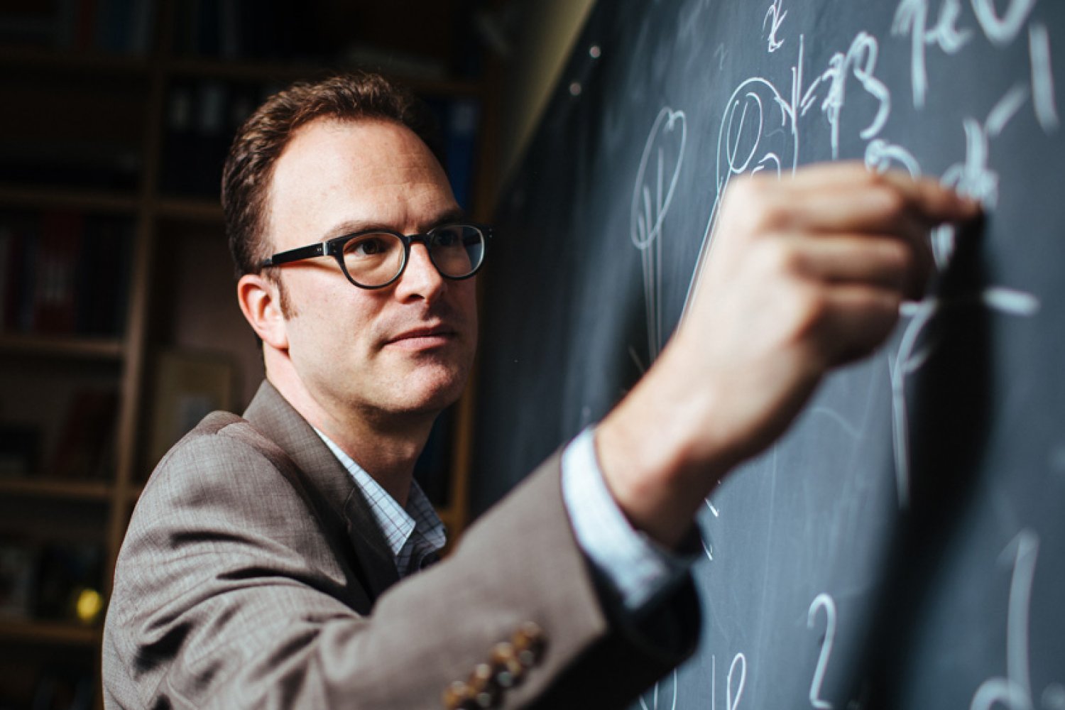Jesse Thaler Takes the Helm of MIT's Laboratory for Nuclear Science
