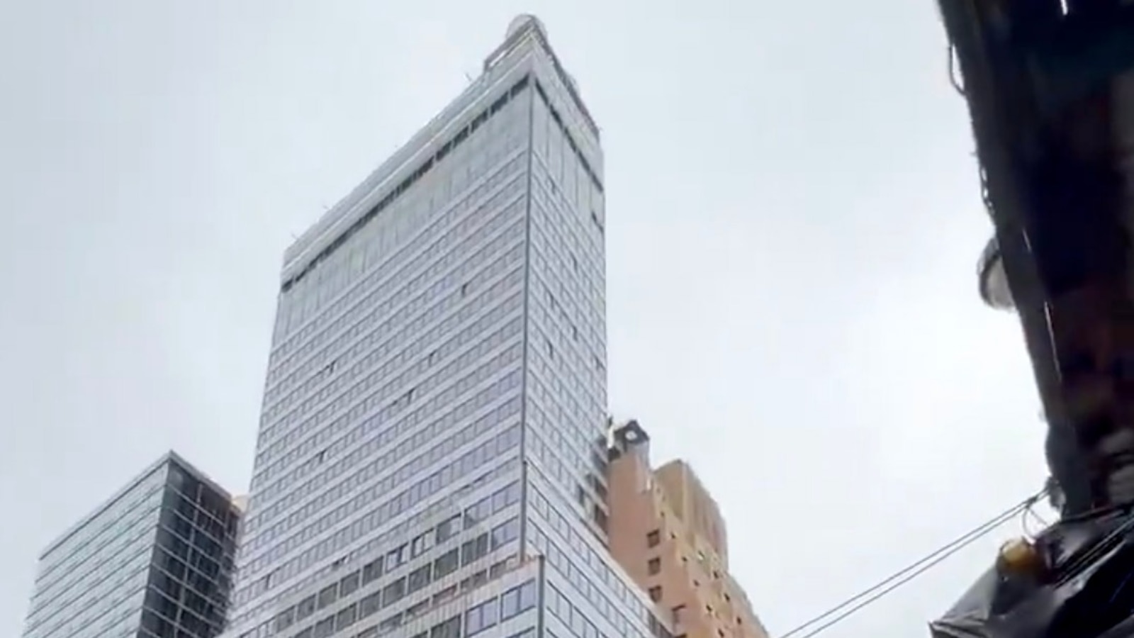 Midtown Manhattan: Cracks Discovered at Major Construction Site, Blocks Evacuated