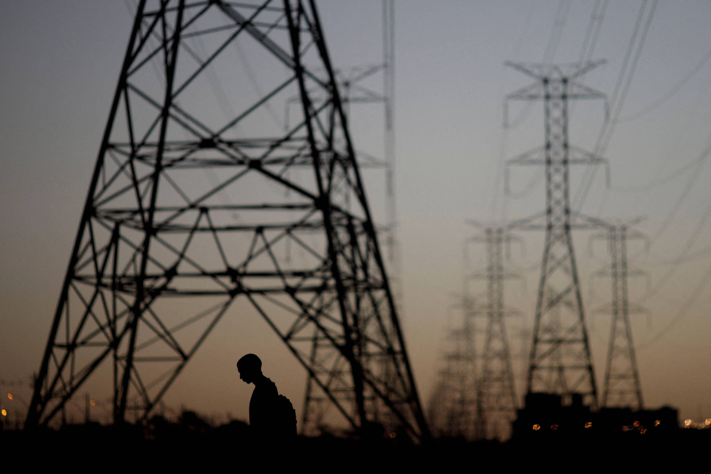 Cortes de Geração de Energia por Excesso de Oferta Podem Atingir 40 GW entre 2027 e 2030, Prevê ONS