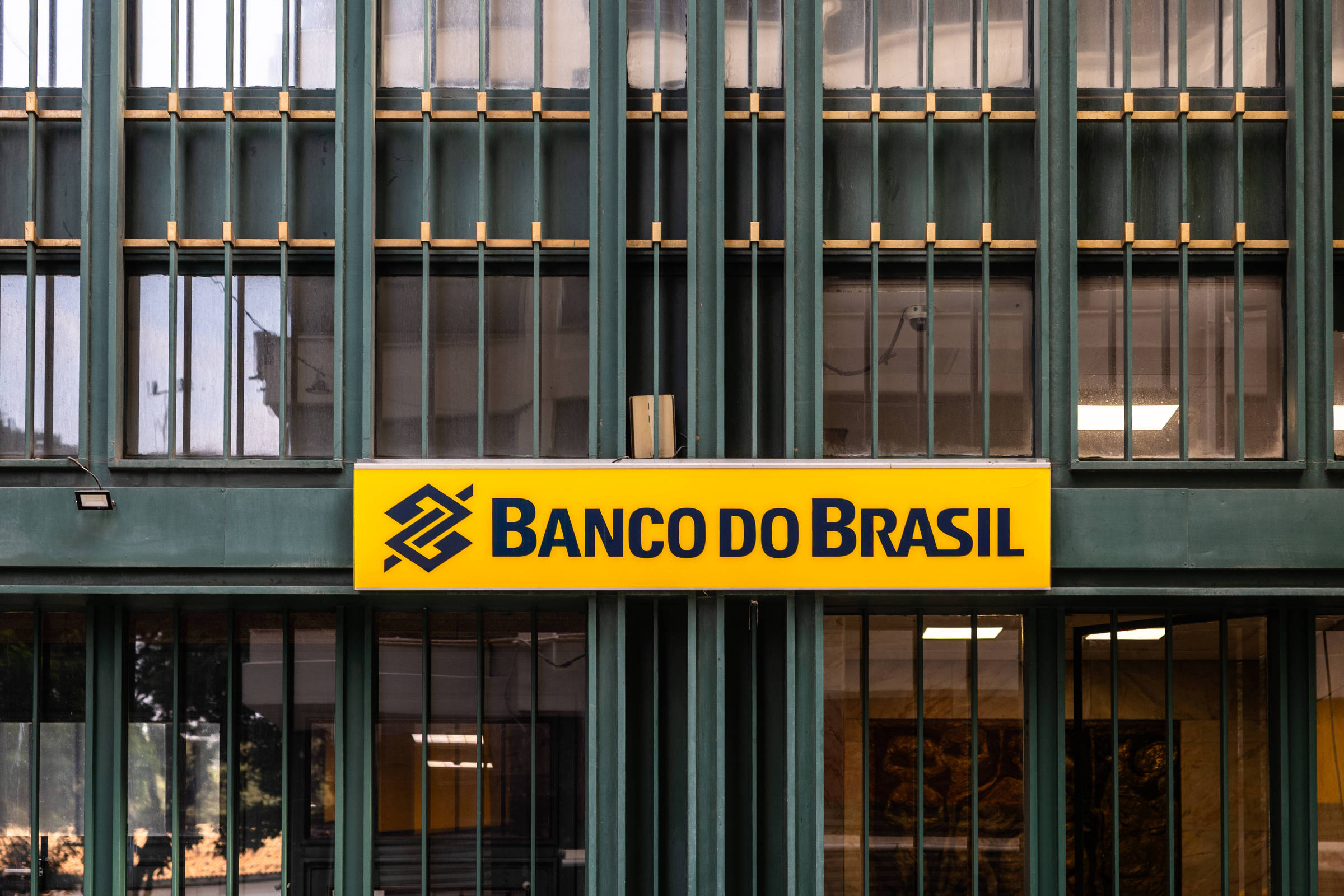 Banco do Brasil Assina Contrato de R$ 2,3 Bilhões com Correios para Serviços Postais
