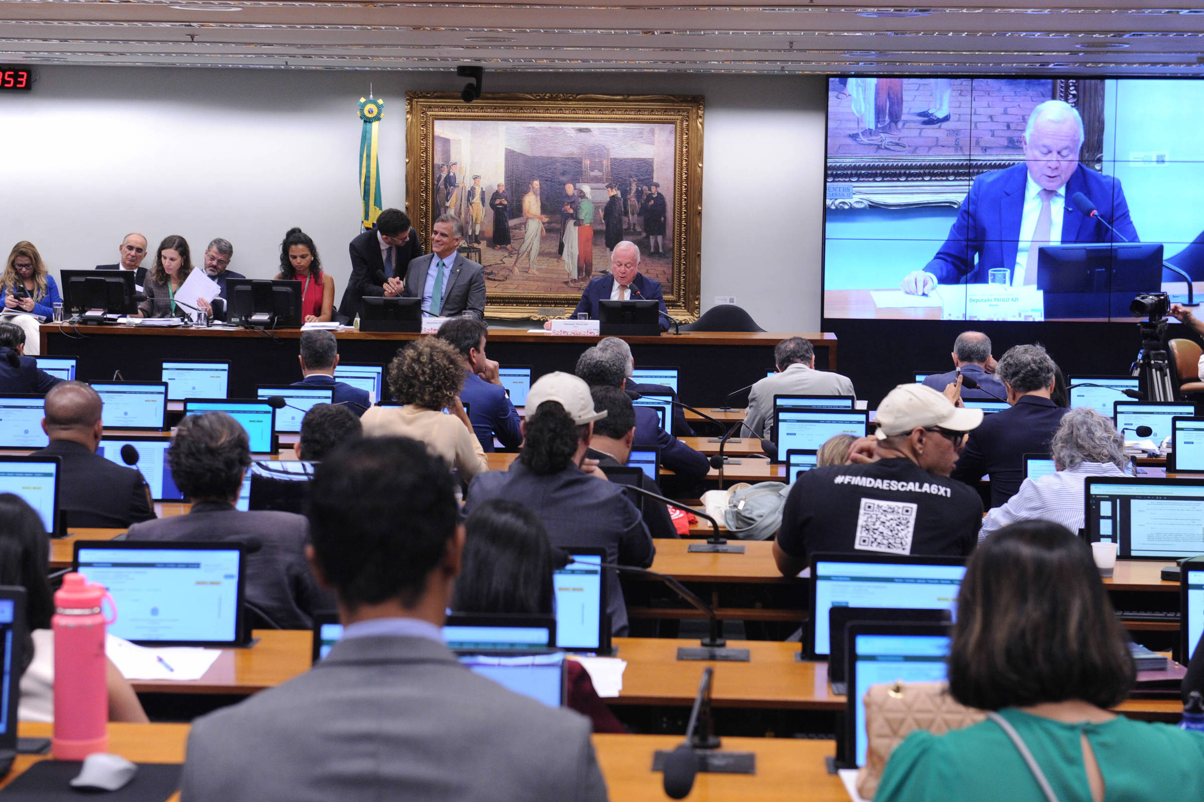 Câmara aprova PEC que extingue aposentadoria compulsória de juízes como penalidade
