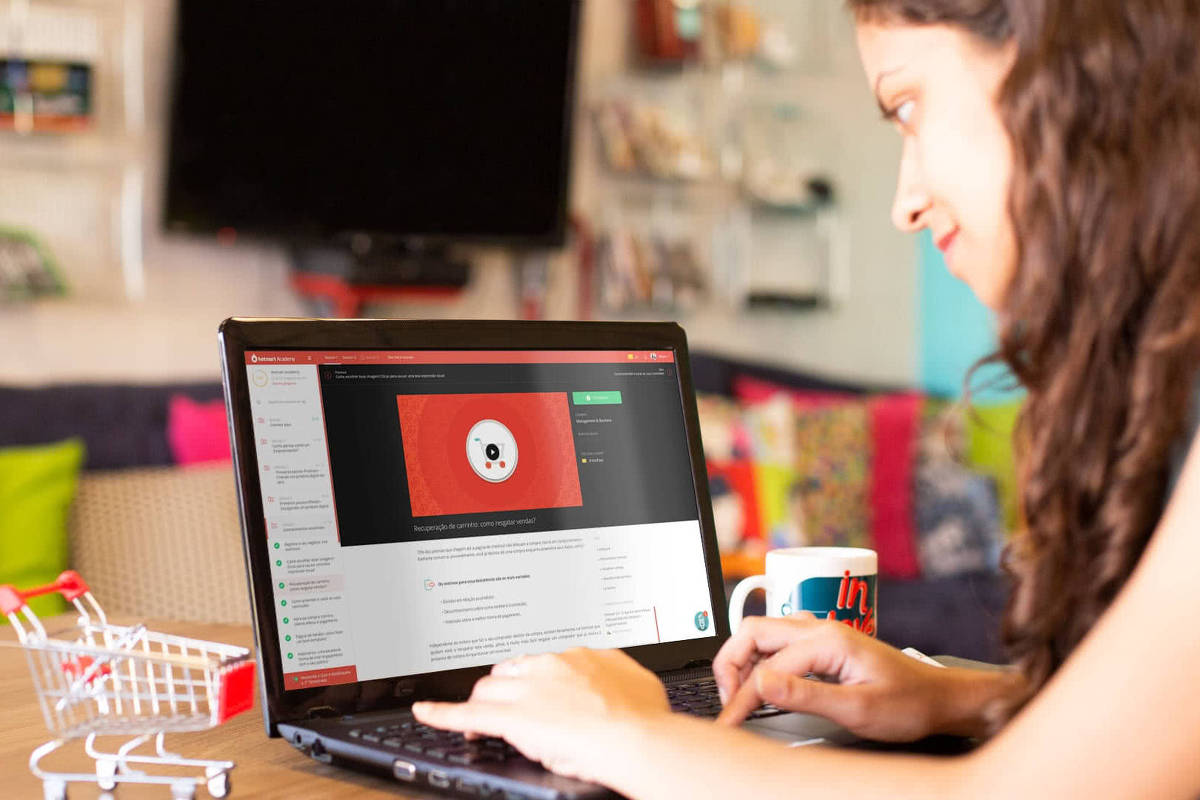 Hotmart Anuncia Demissão de 10% da Equipe com Foco em Tecnologia