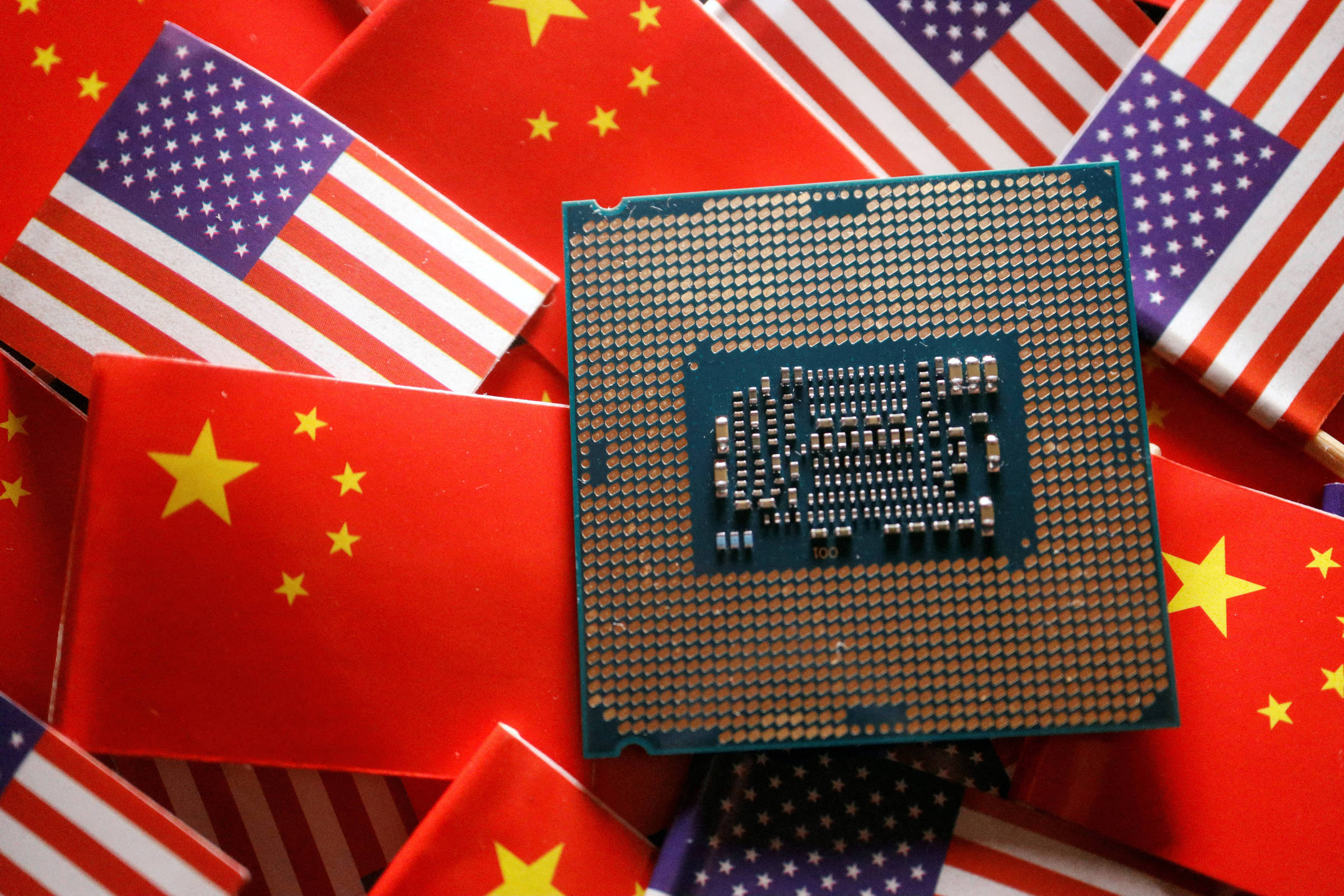 China Diminui Distância dos EUA no Design de Chips, mas Ainda Tropeça na Fabricação