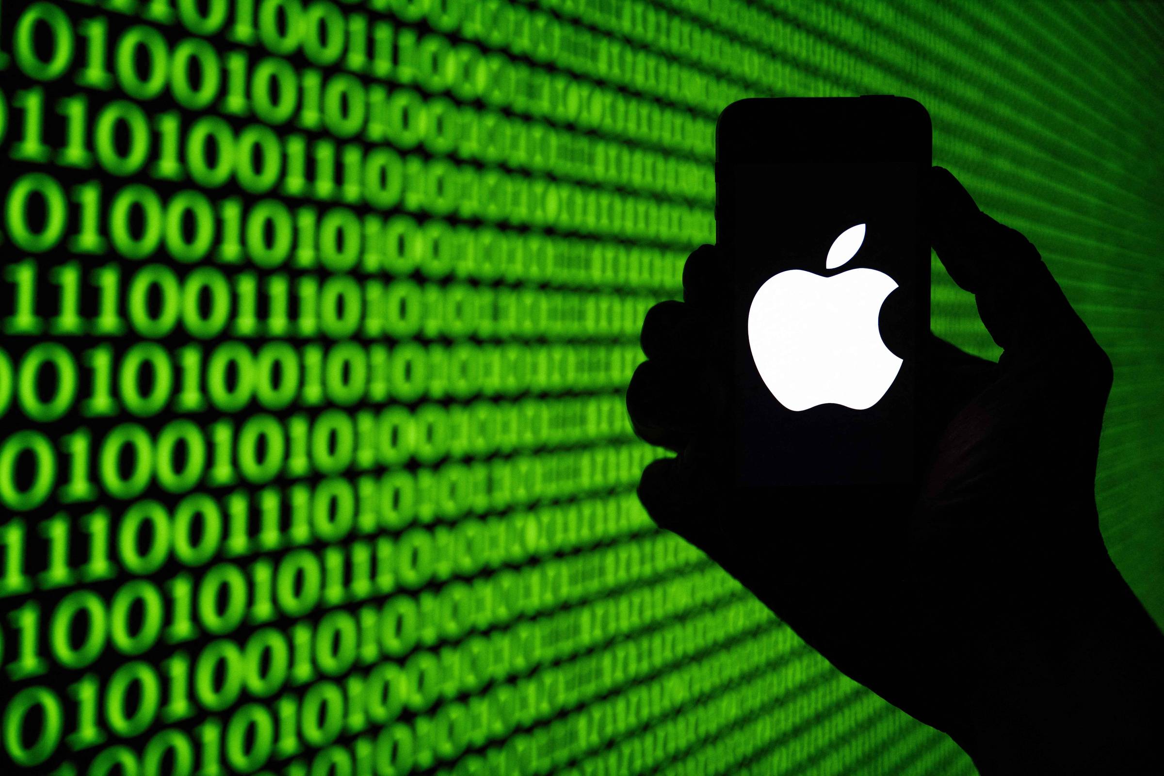 Apple Processa OpenAI por Roubo de Segredos Comerciais