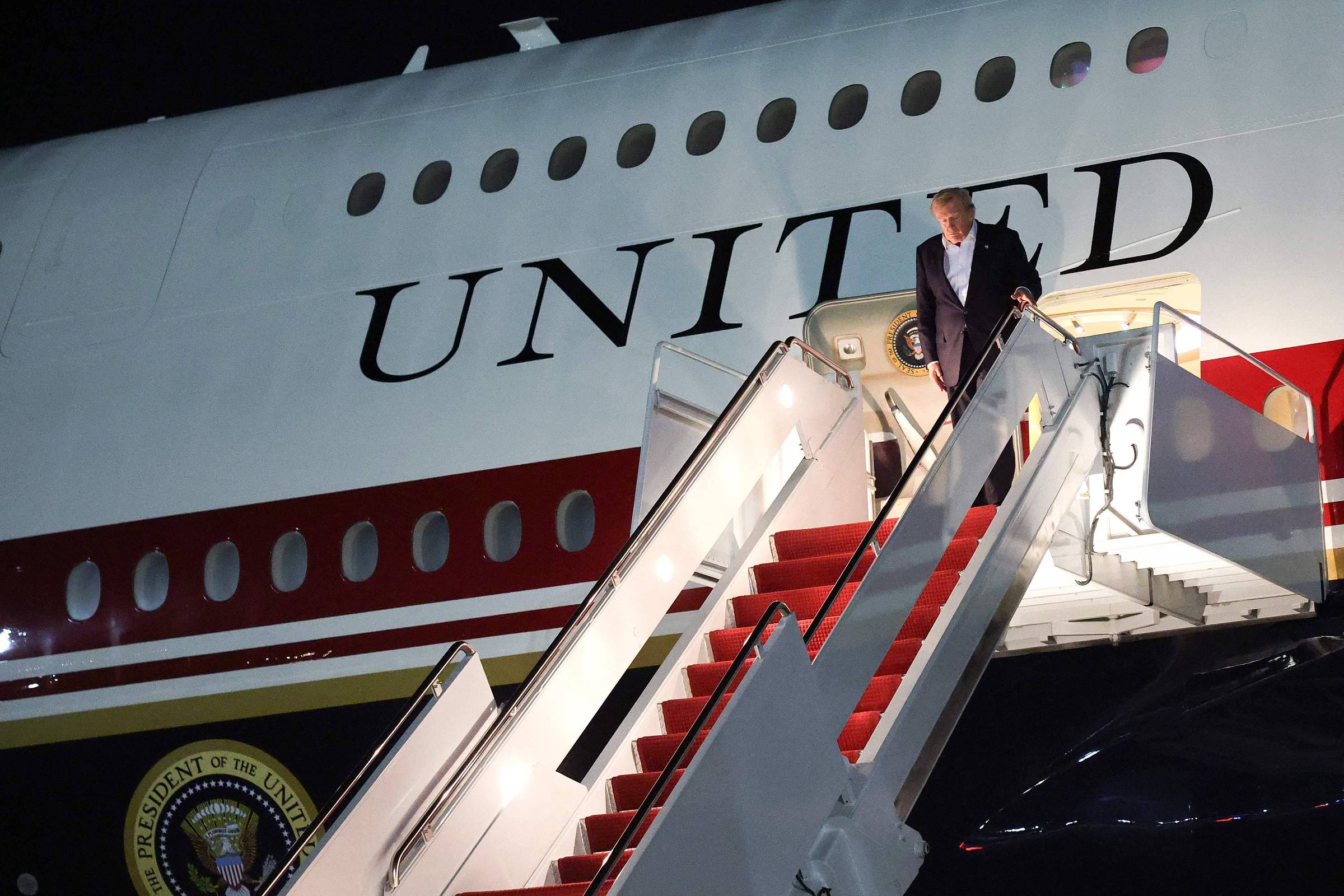 Donald Trump Intensifica Pressão sobre Empresas Americanas em Busca de Preços Mais Baixos