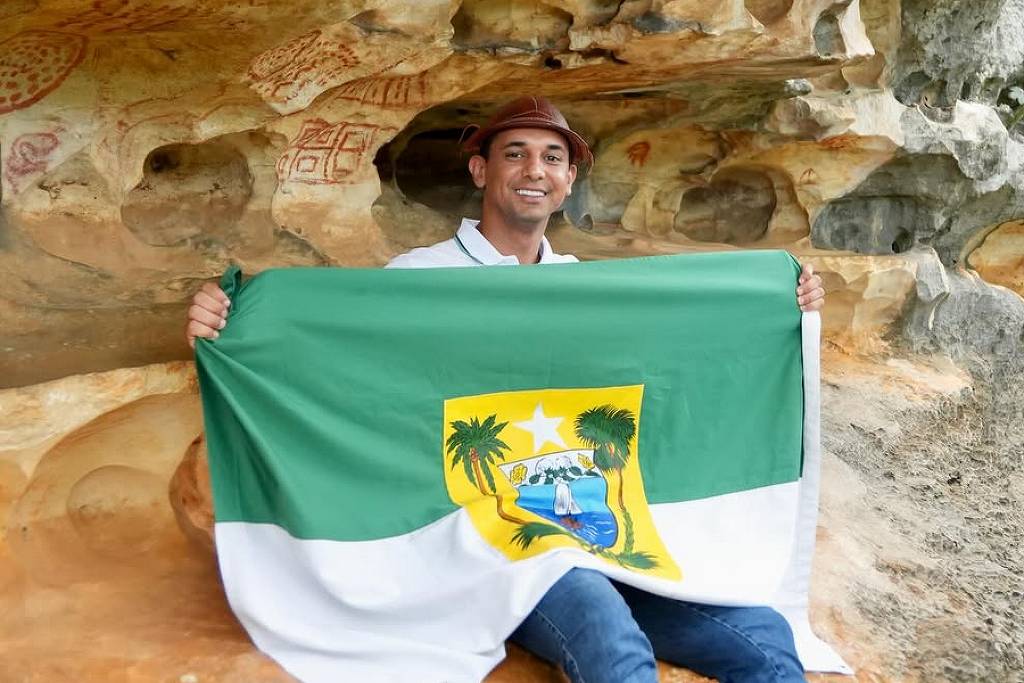 Aposta em Candidatura: Allyson Bezerra e a Estratégia de Neutralidade Nacional no RN
