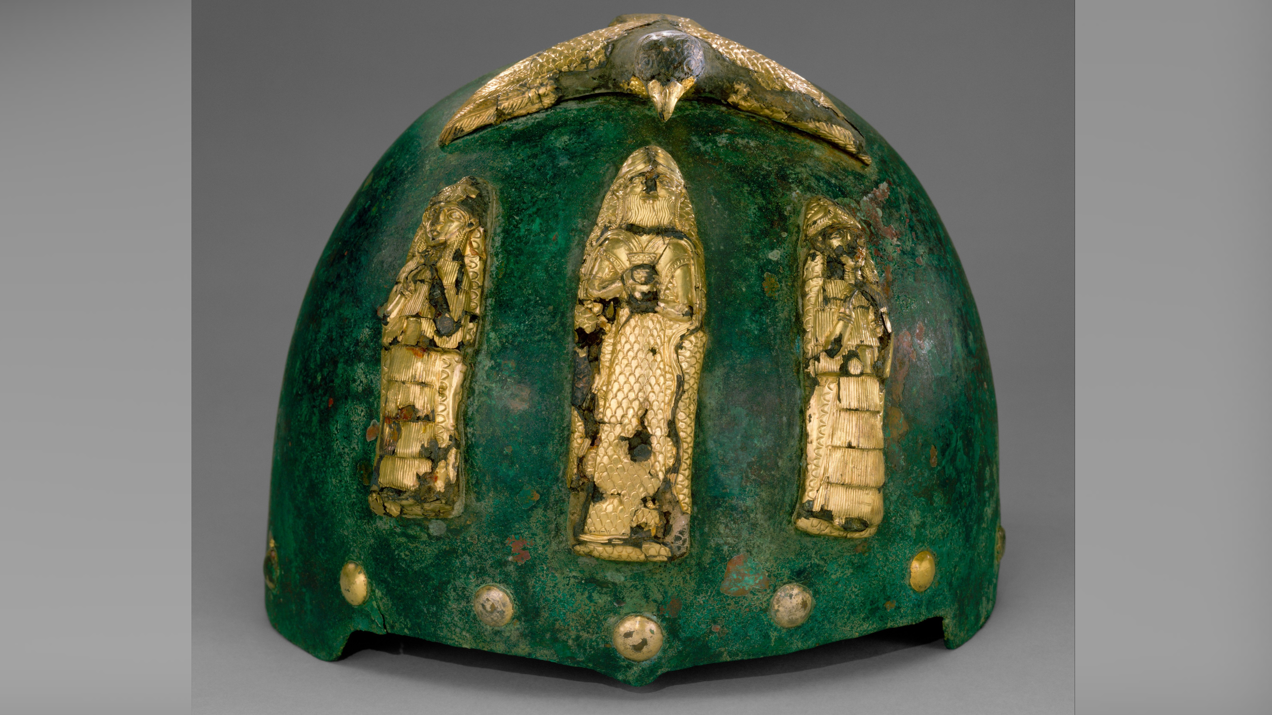 O Capacete Elamita com Figuras Divinas: A Armadura de Bronze de um Rei Guerreiro de 3.500 Anos