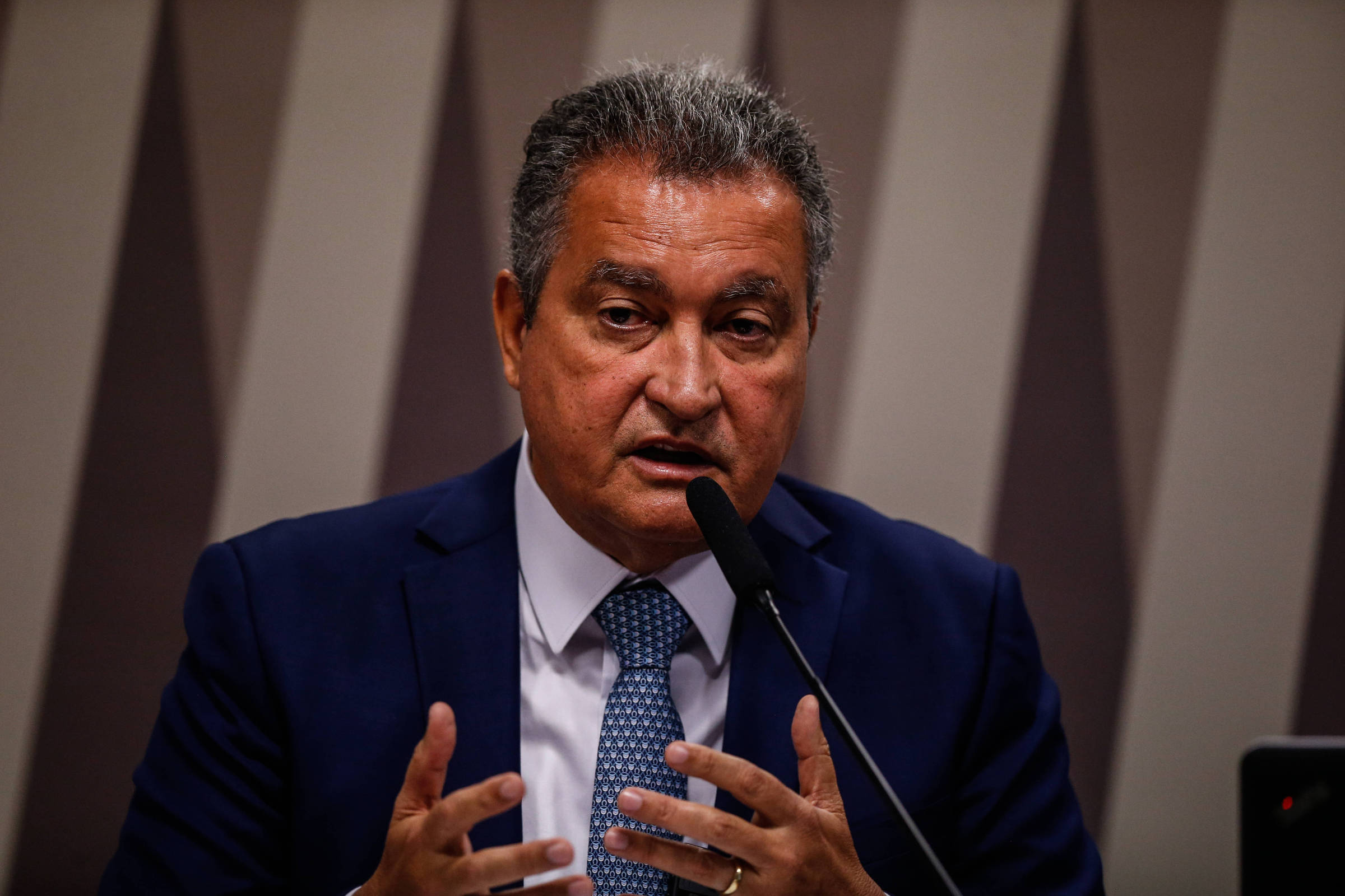 Auditoria Revela Erros Críticos na Compra de Respiradores e Sugere Rejeição das Contas de Rui Costa